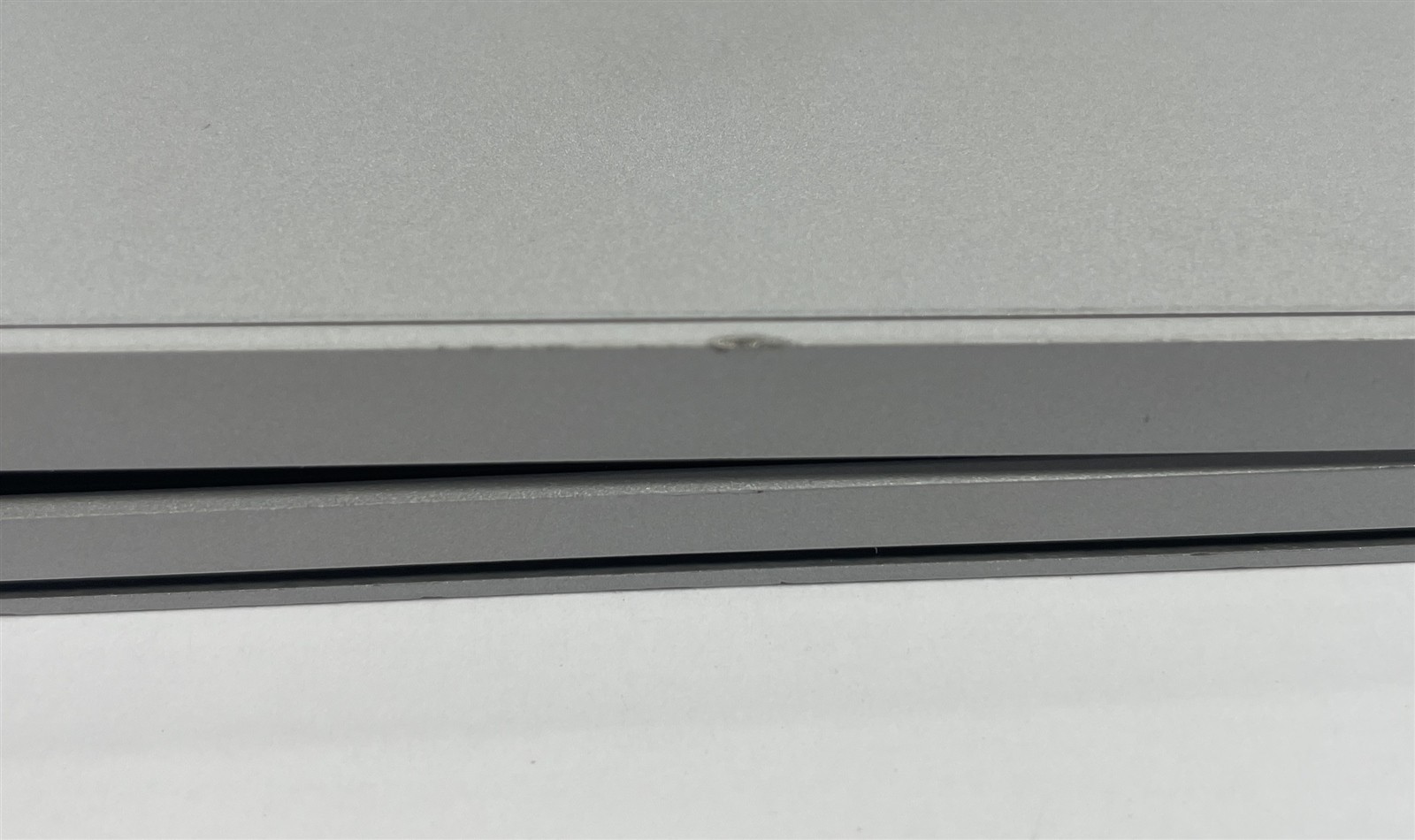 Microsoft Surface Book 3 1900 Laptop i7-1065G7 256GB SSD 16GB RAM GTX 1650 No OS