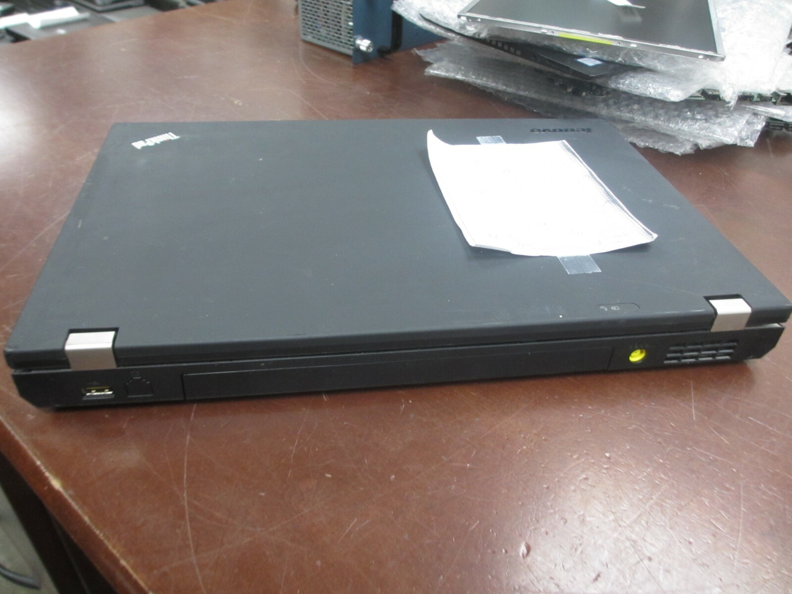 Lenovo ThinkPad T520 15.6″ Core i5-2520M 2.50GHZ 4GB 320GB DVDRW Laptop w/ AC