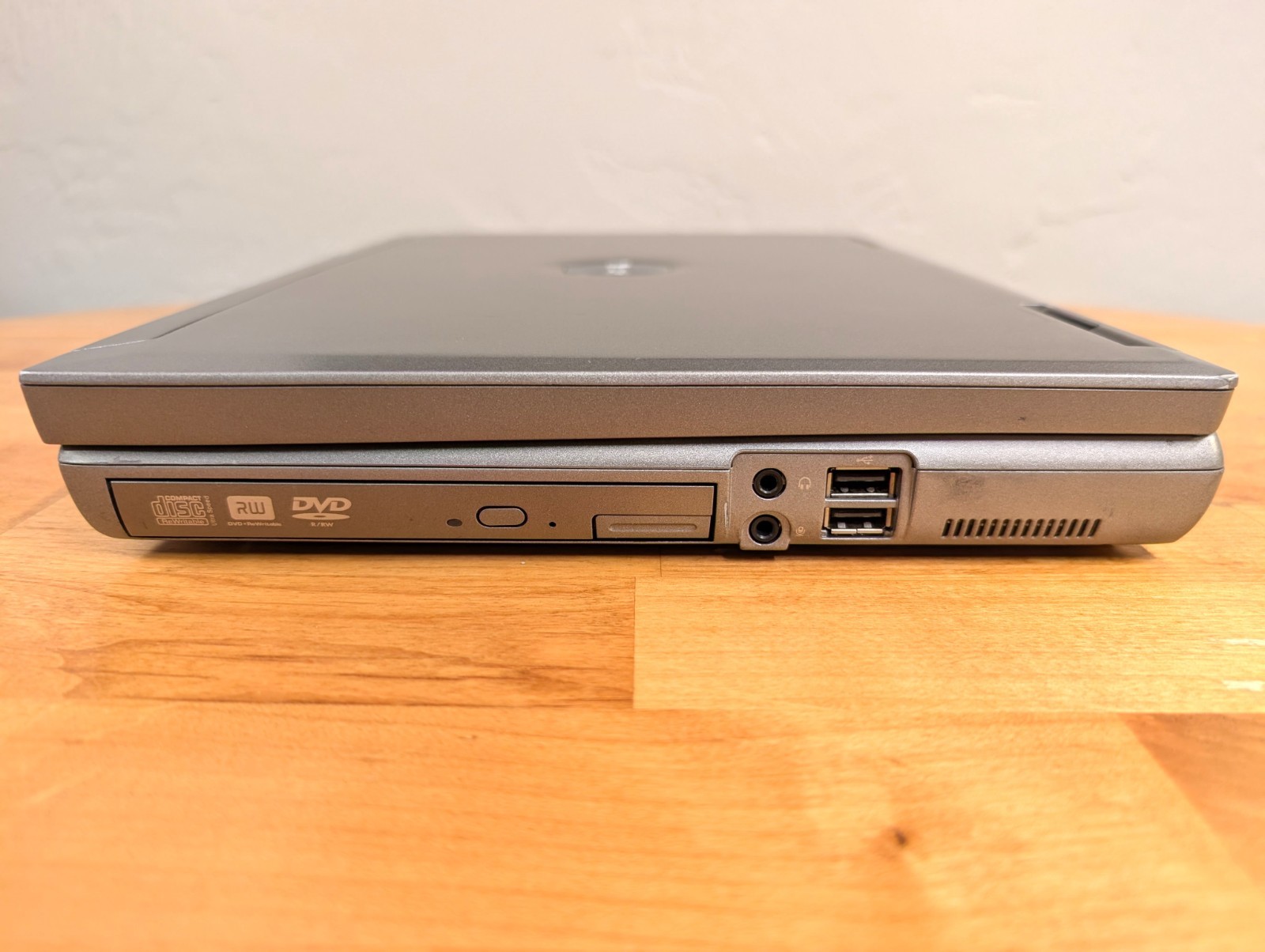 Dell Latitude D810 Pentium M 2.13Ghz 2GB 60GB Windows XP Pro – Complete