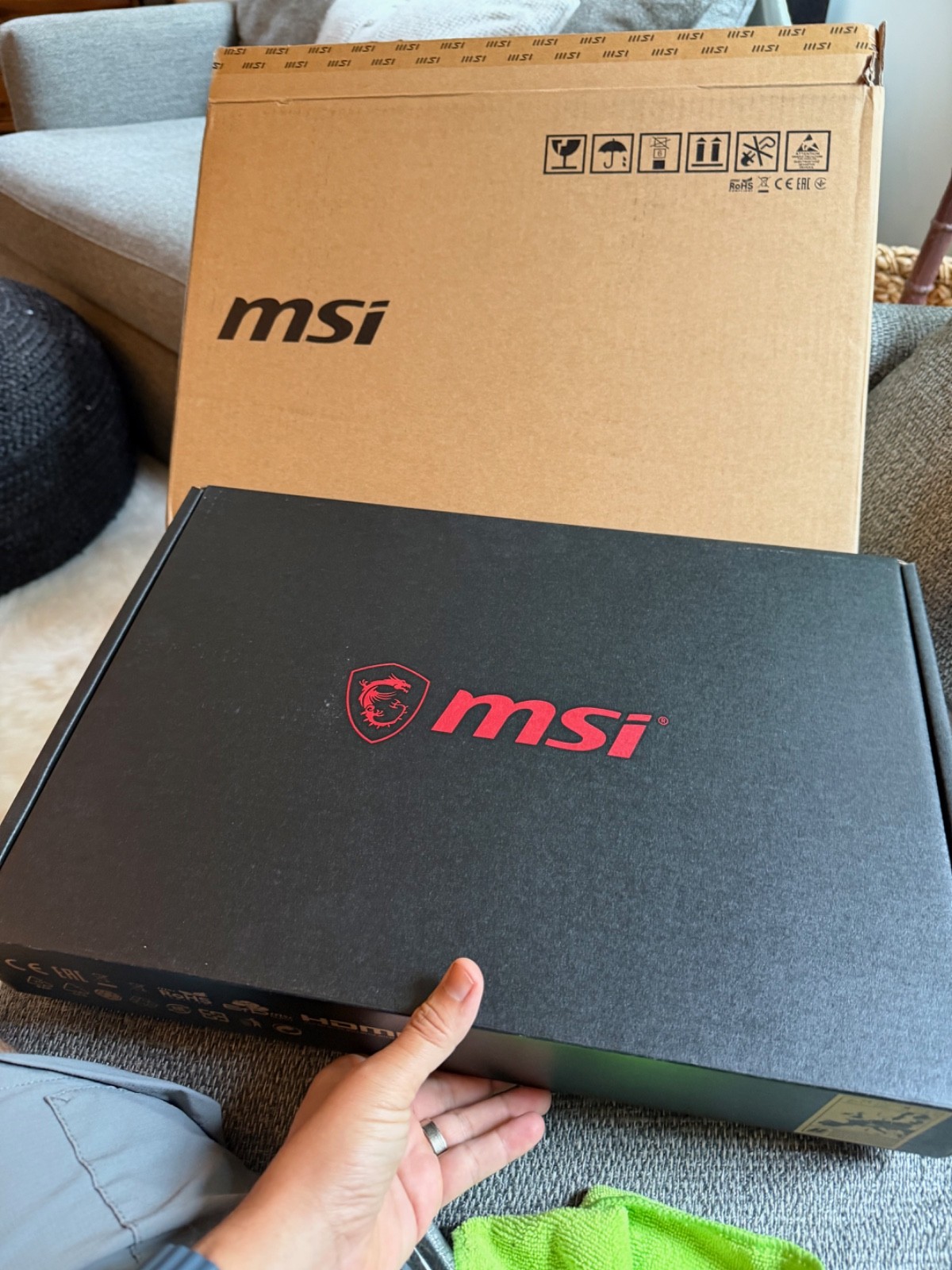 MSI GF65 FHD 144Hz Gaming Laptop 8GB 512GB RTX 3060- Bad power port NEEDS REPAIR