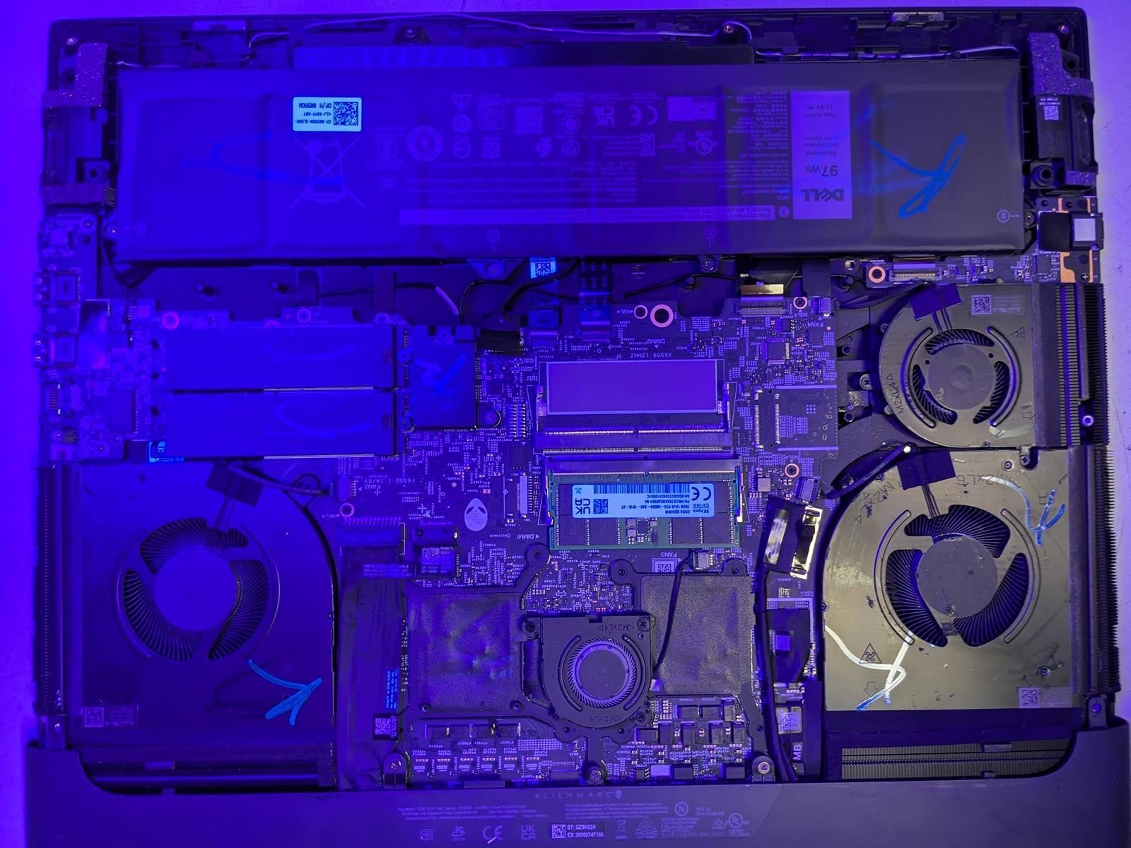DELL ALIENWARE M18 R1 AMD RYZEN 7 7745HX @ 3.6GHz, 16GB RAM, NO HDD/OS – (PARTS)