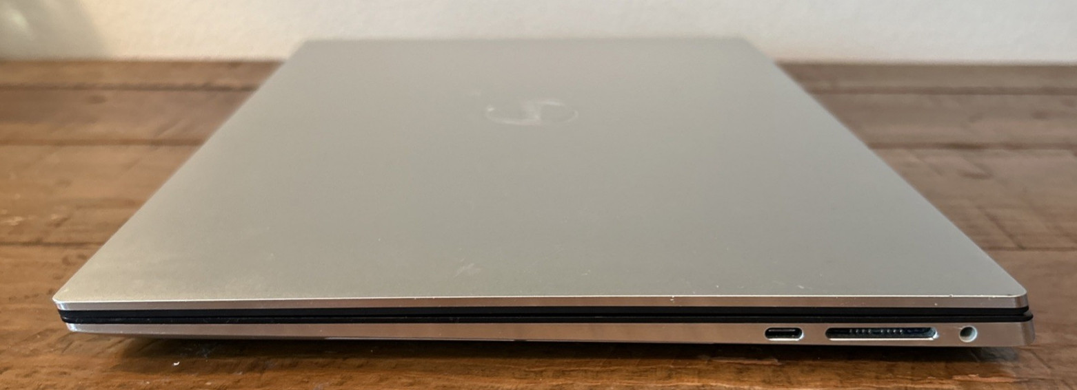 Dell XPS 15.6″ – i7-10750H – 16GB RAM – GTX 1650 Ti – Silver XPS9500 – Touch