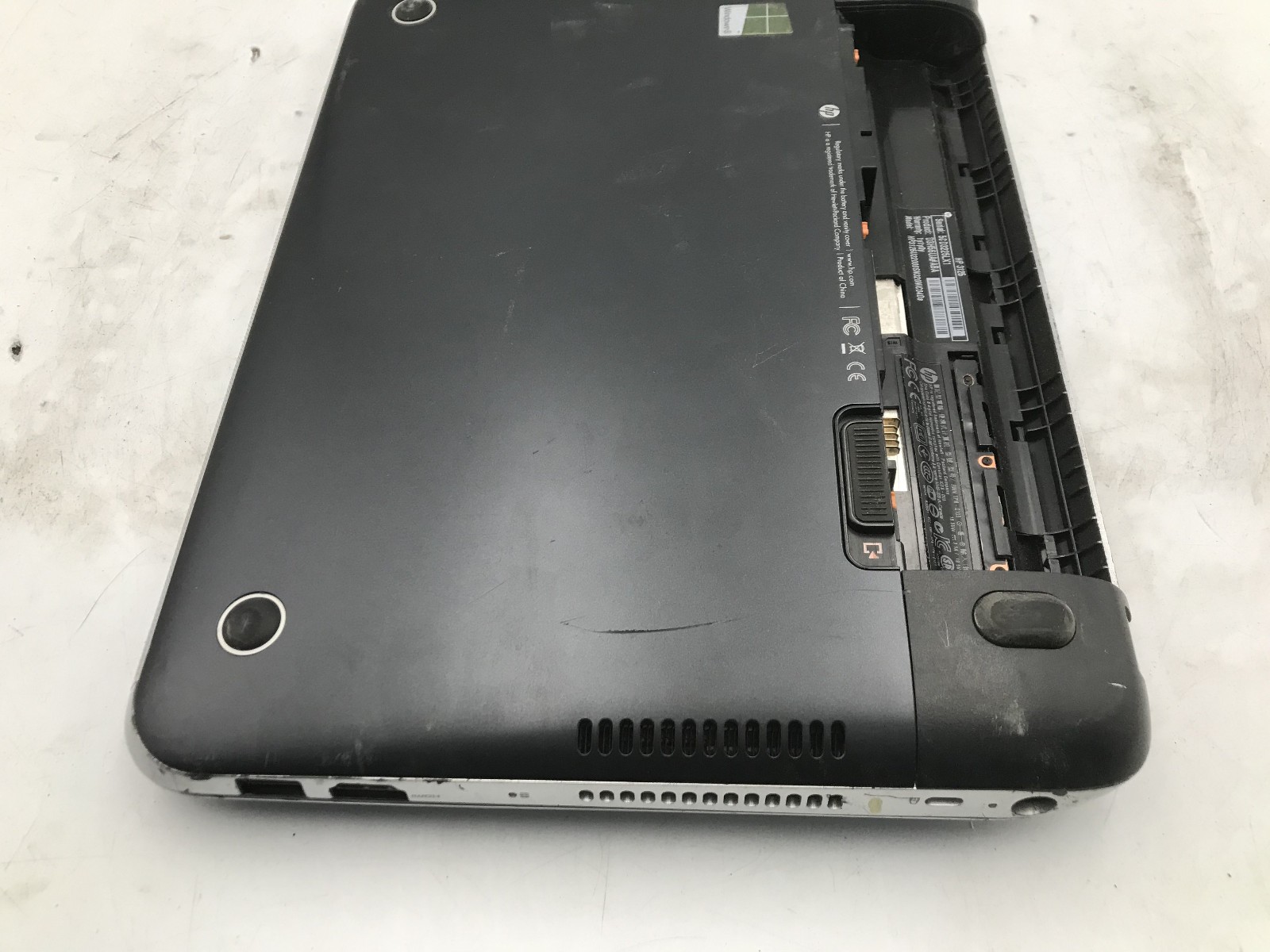HP 3125 LAPTOP – BOOTS TO BIOS – AMD E2 2000 – NO RAM – 12″ -READ DESCRIPTION-BB