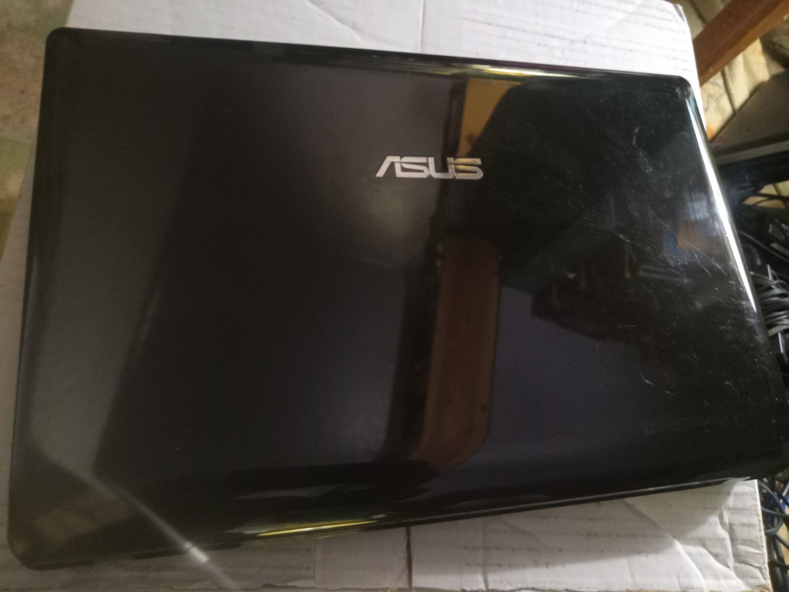 Asus K52F-BBR5 Intel Pentium P6100 2GHz 3 GB needs power cable