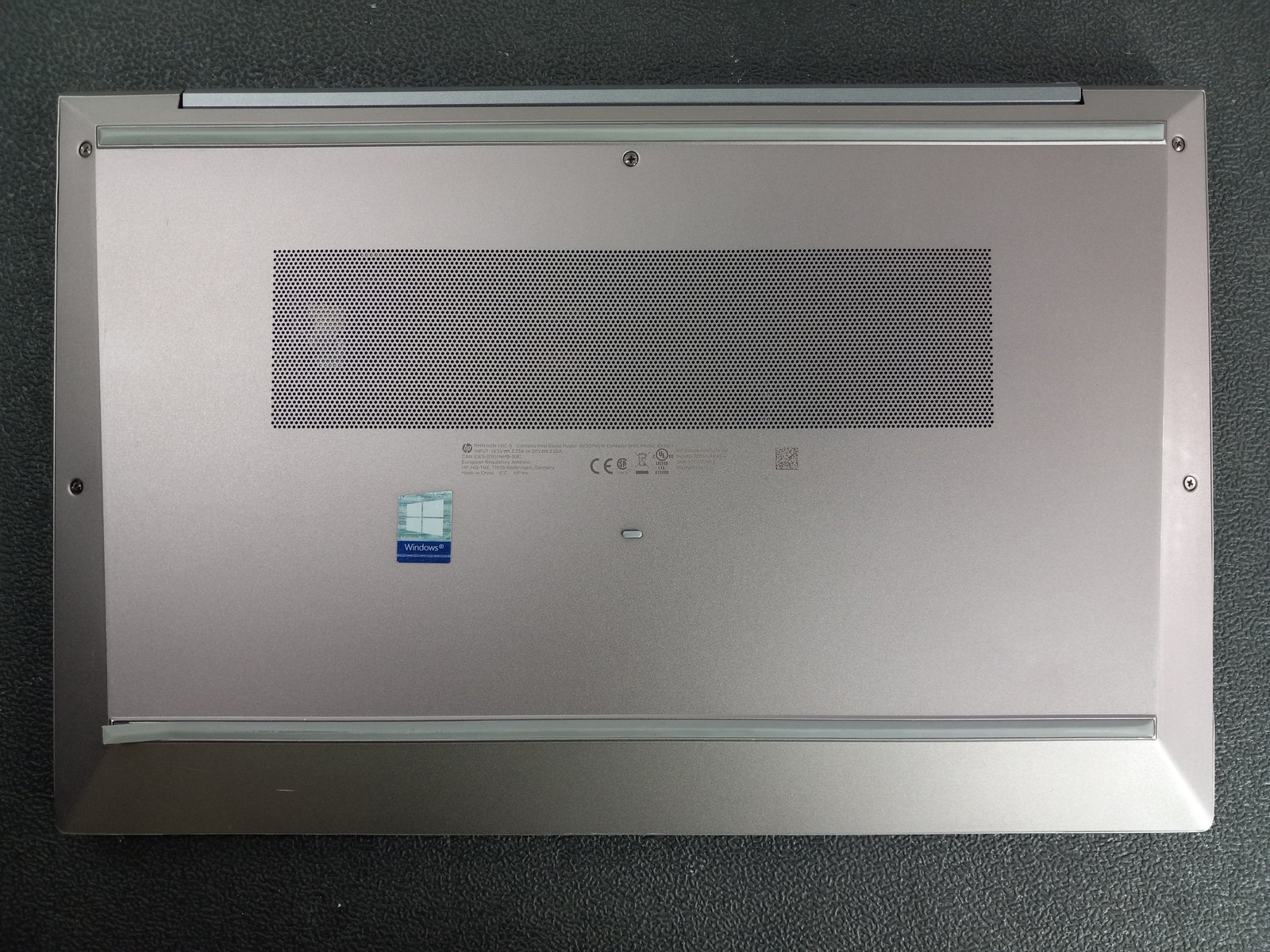 HP ZBook Firefly 15 G8 Core i7 1185G7 8GB RAM No SSD Laptop w Adapter No OS