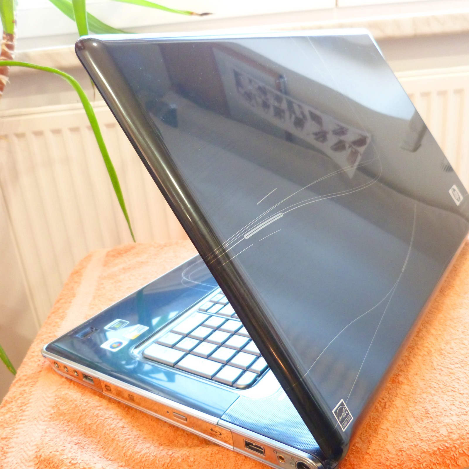 HP DV8 18″ MONSTER Bolide Cinema FULLHD l 500GB SSD Windows 10 l HDMI BLURAY