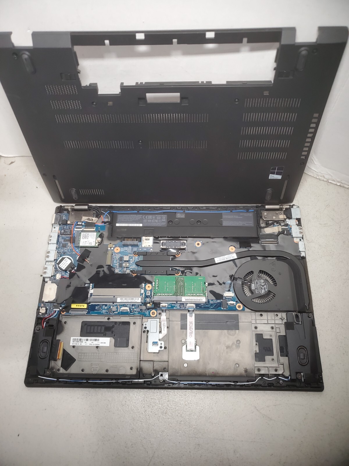 Lenovo ThinkPad T570 15.6″ i5-7200u 4GB RAM NO LCD/HDD/SSD/OS! READ! #69