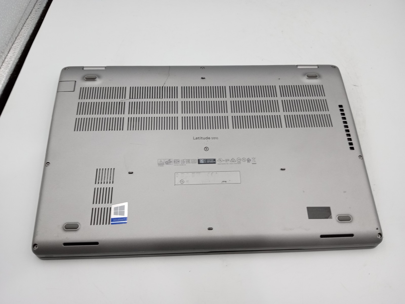 Dell Latitude 5510 15″ Intel i7-10810U 4GB RAM 128GB SSD Windows 11 – READ -RR