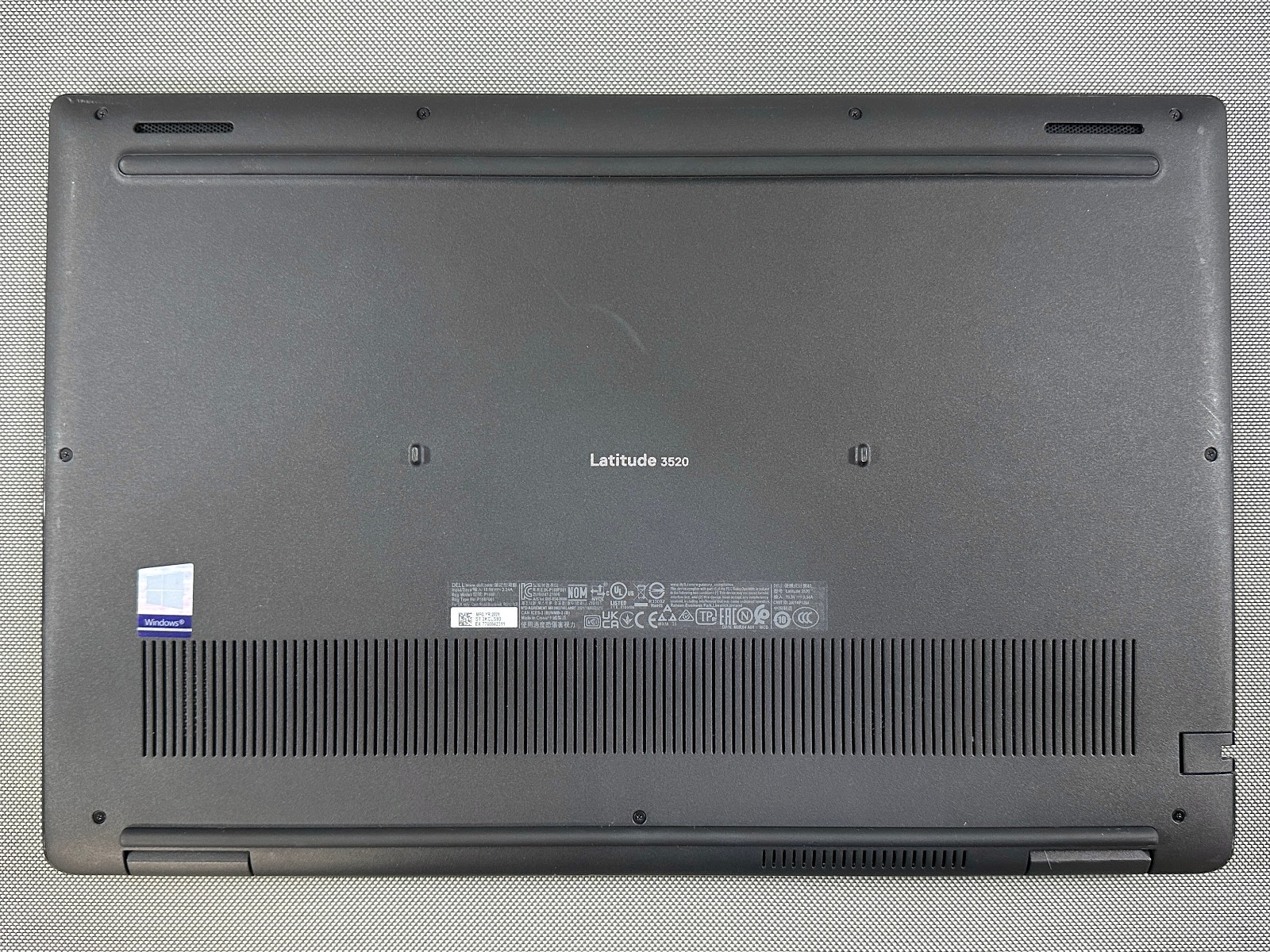 Dell Latitude 3520 15.6″ Intel Core i5-1135G7 16GB RAM 512GB NVMe Windows 11 Pro