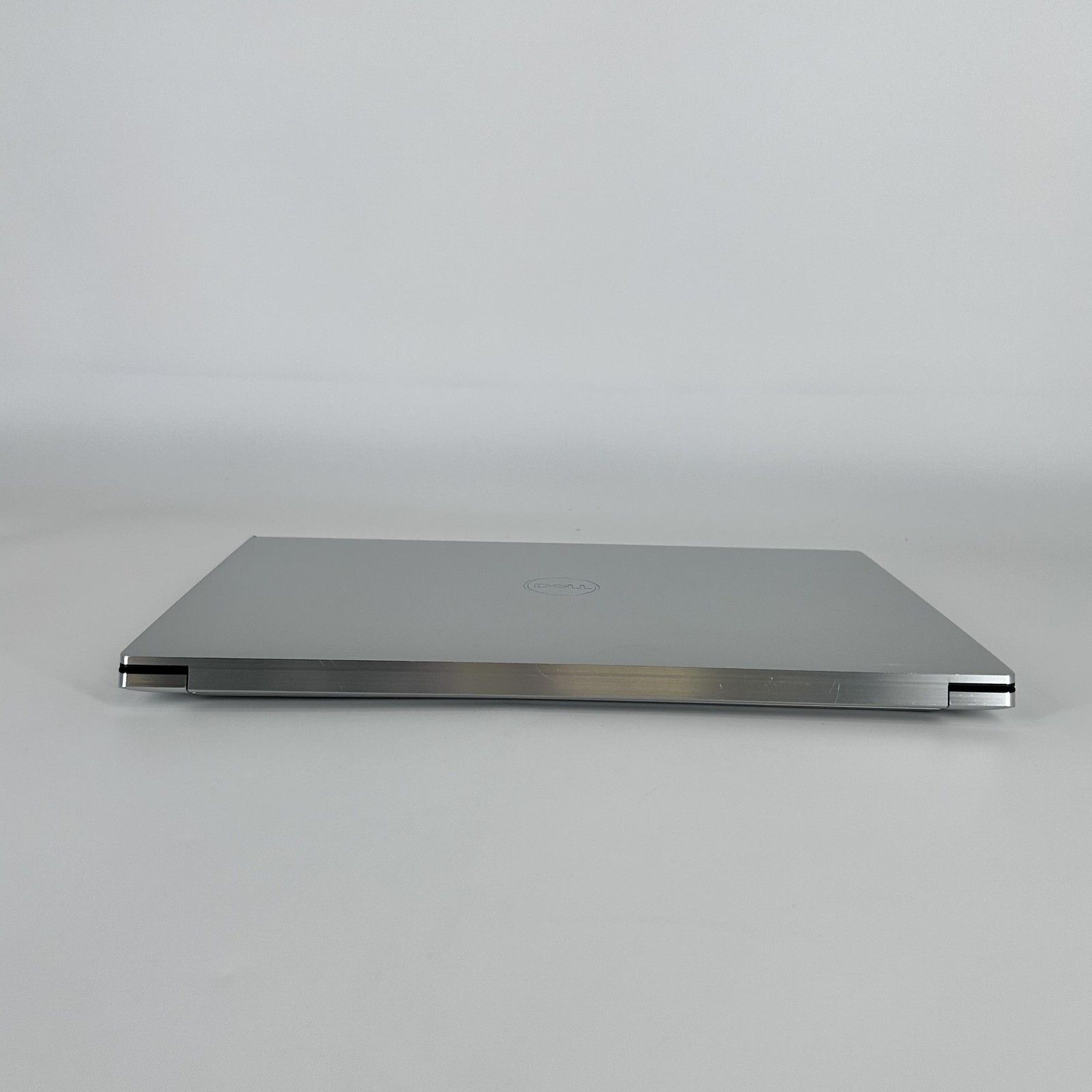 Dell XPS 15 9530 FHD+ 2.4 GHz i7-13700H 32GB 1TB SSD Arc A370M – WHITE SPOTS