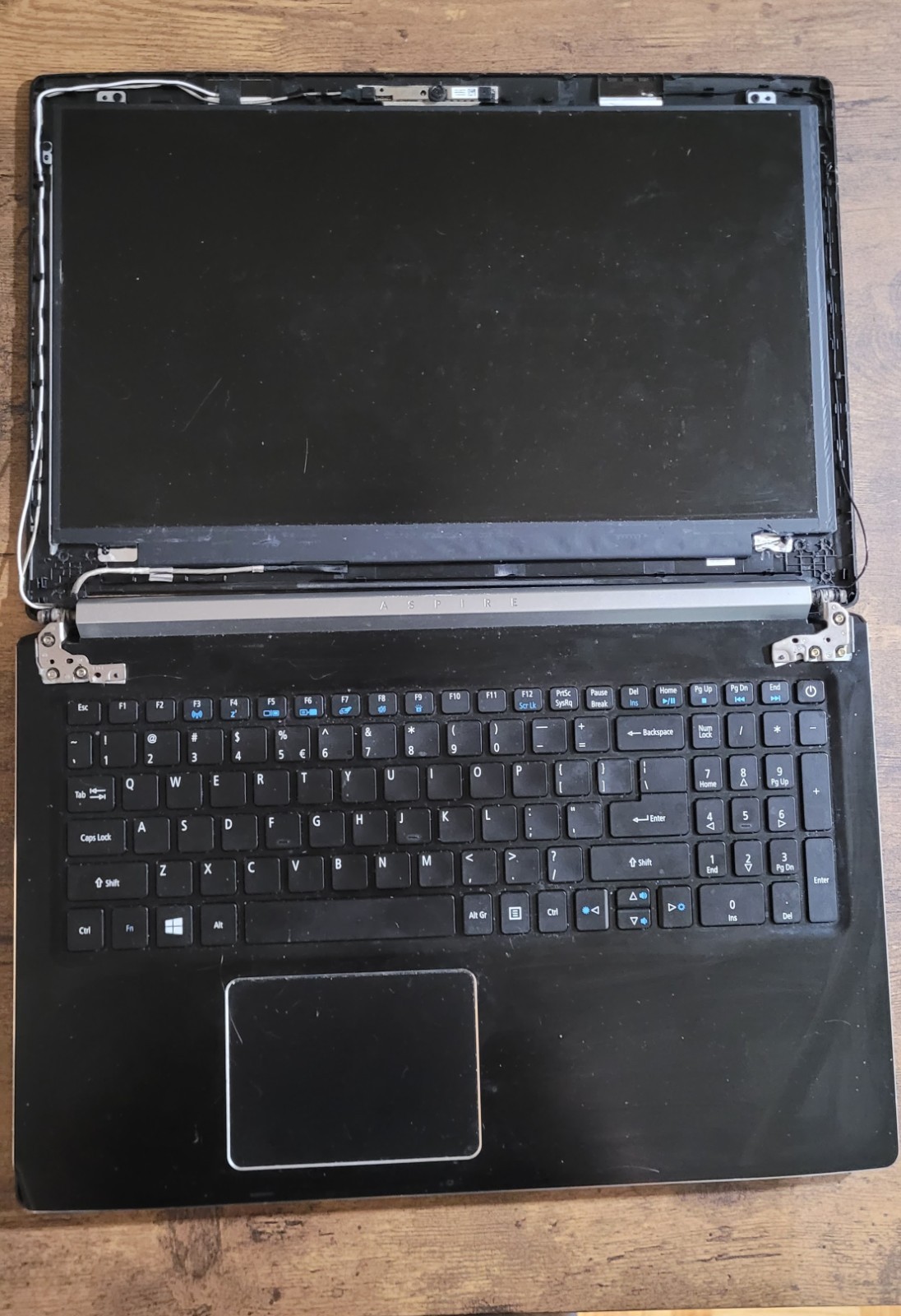 Acer Aspire A515-51G-515J 15.6” Broken screen, everything else functional