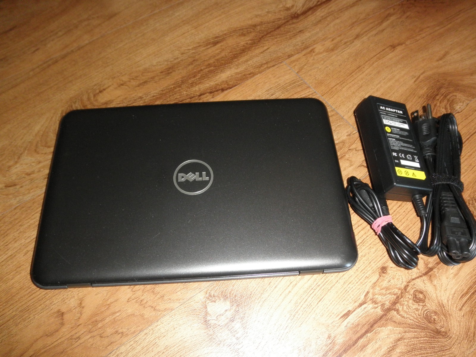 Dell Inspiron 11.6″ Laptop P24t003, P24T, excellent Working Condition