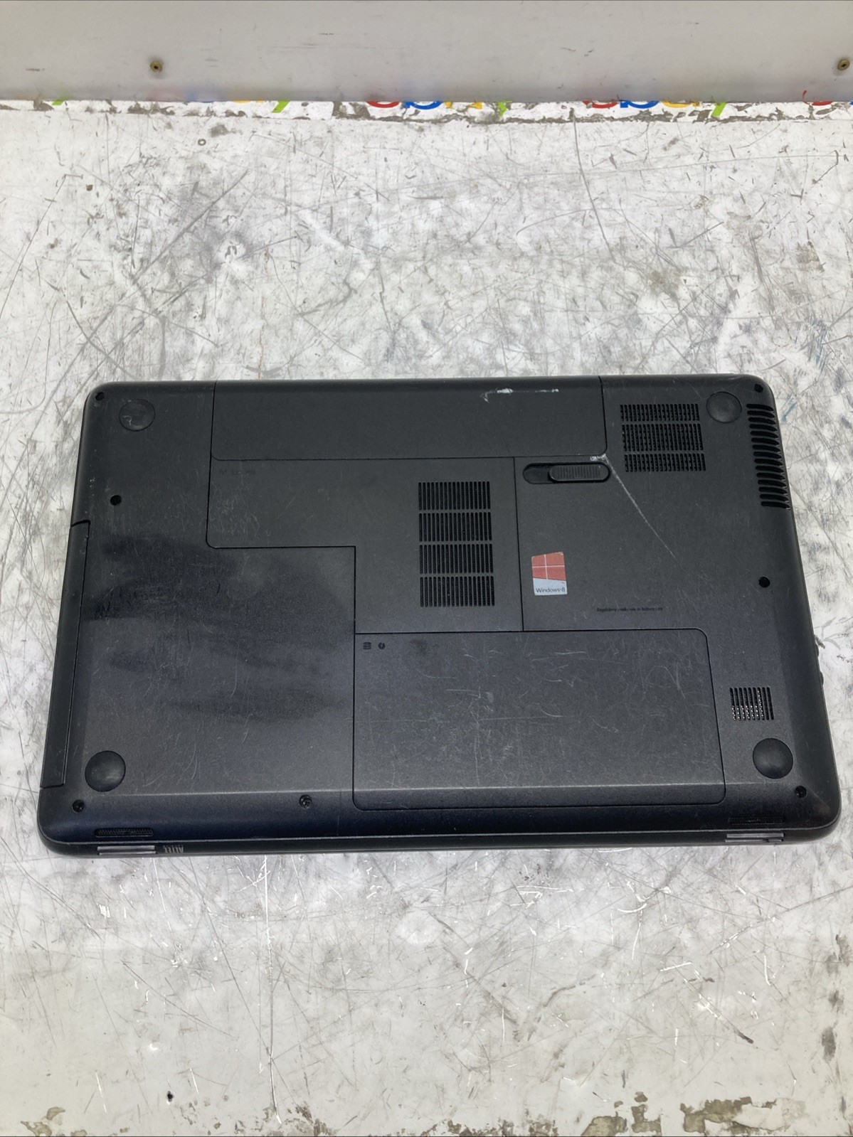 HP 2000 NOTEBOOK AMD E300 4GB 1.30GHz BOOTS TO BIOS
