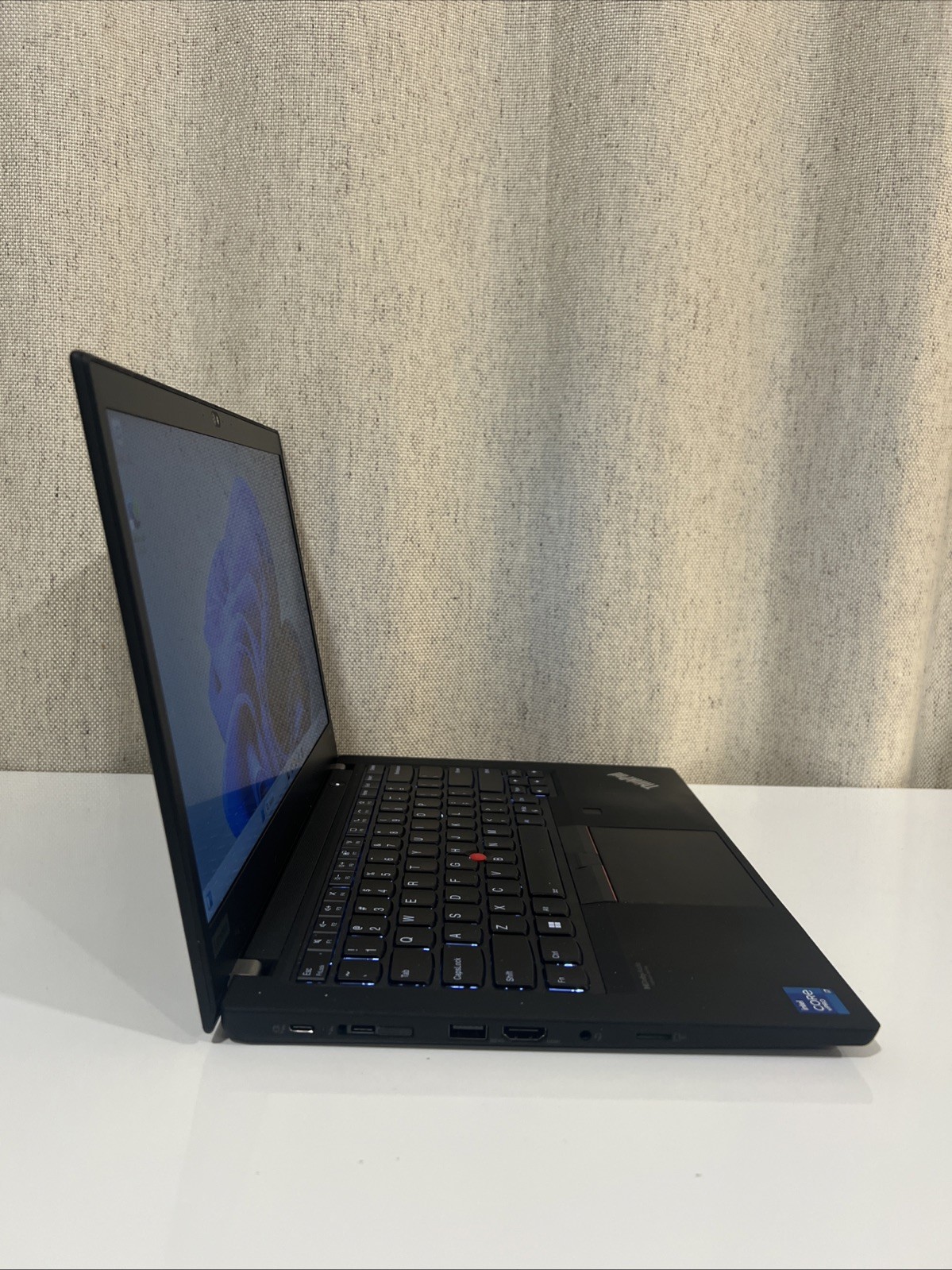 Lenovo ThinkPad T14 Gen2 Laptop – i7/48gb/1tb SSD – Good For School/Work