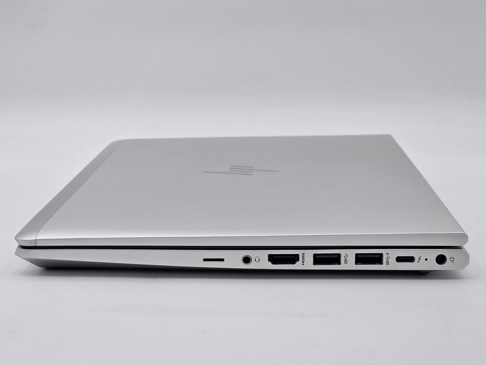HP EliteBook 640 G9 14 Core i7-1270P 32GB 1TB SSD Windows 11 Grade D