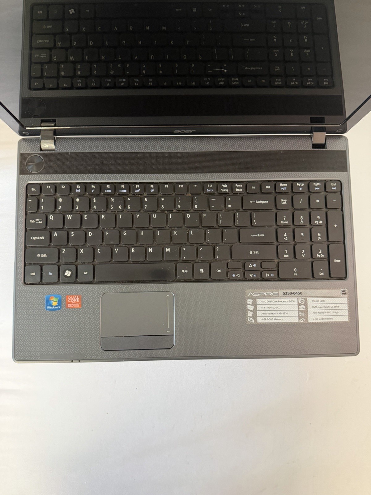 Acer Aspire 5250-0450 Laptop – Good Screen – AMD-E350 – RAM 4 GB – Read Des
