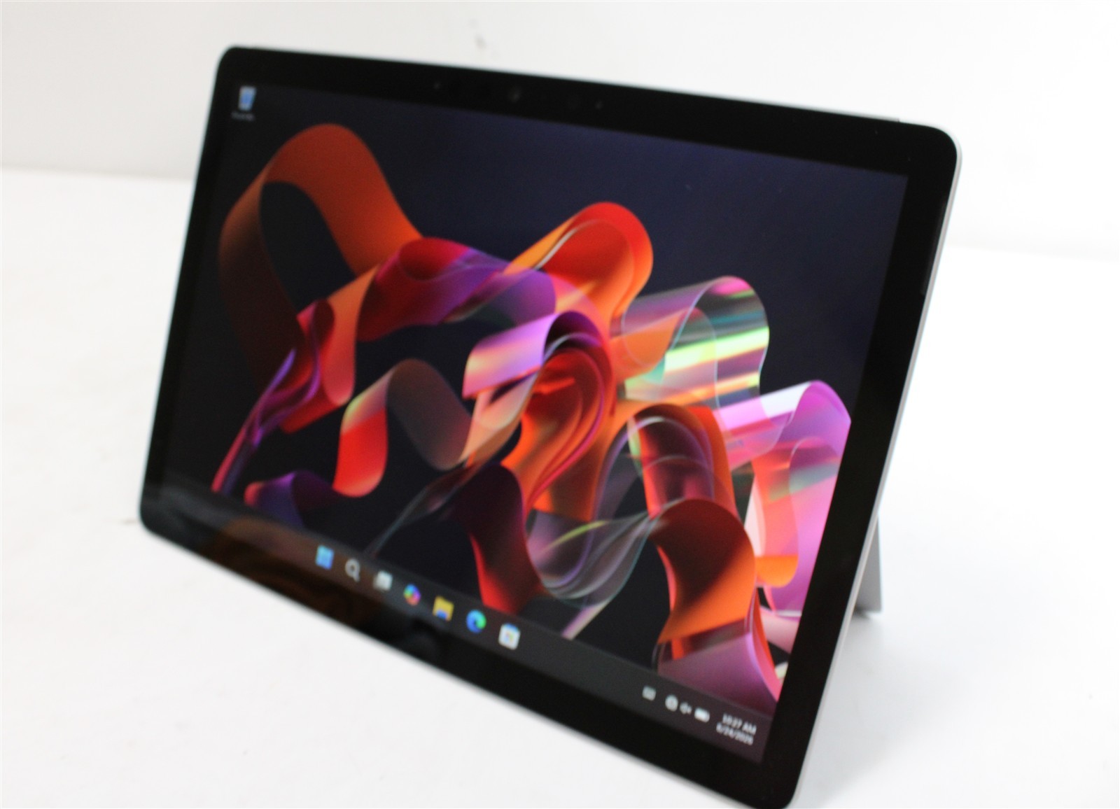 Microsoft Surface Go 10″ Tablet Pentium 4415Y 8GB RAM 128GB SSD Windows 11 Pro