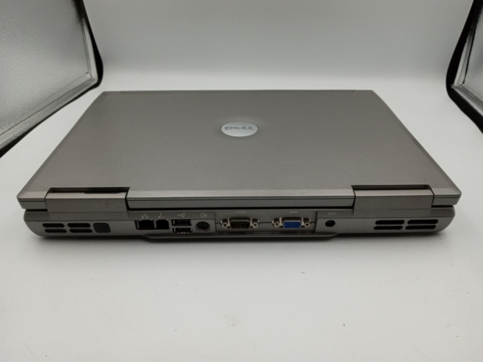 Dell Latitude D810 Intel Pentium 1GB RAM 60GB HDD Windows XP – BAD BATTERY -RR