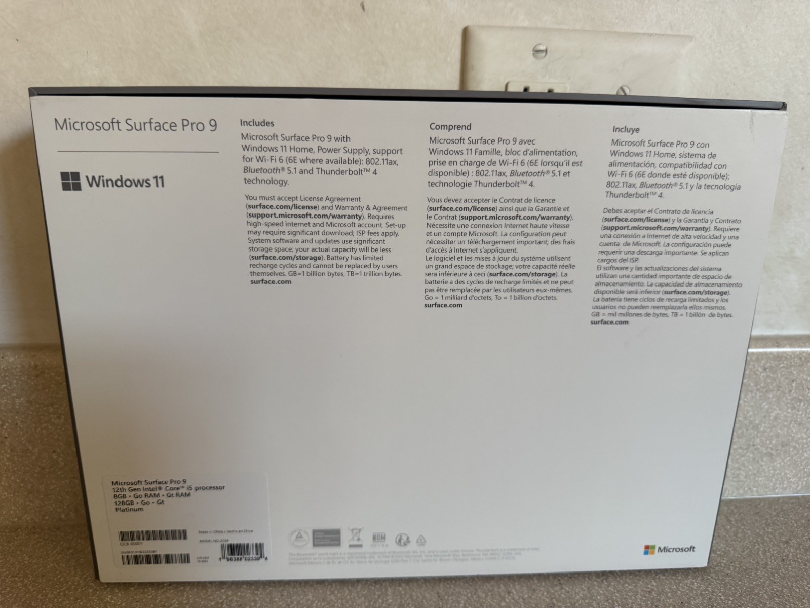 Microsoft Surface Pro 9 Core i5-1235U 8GB RAM 128GB Platinum