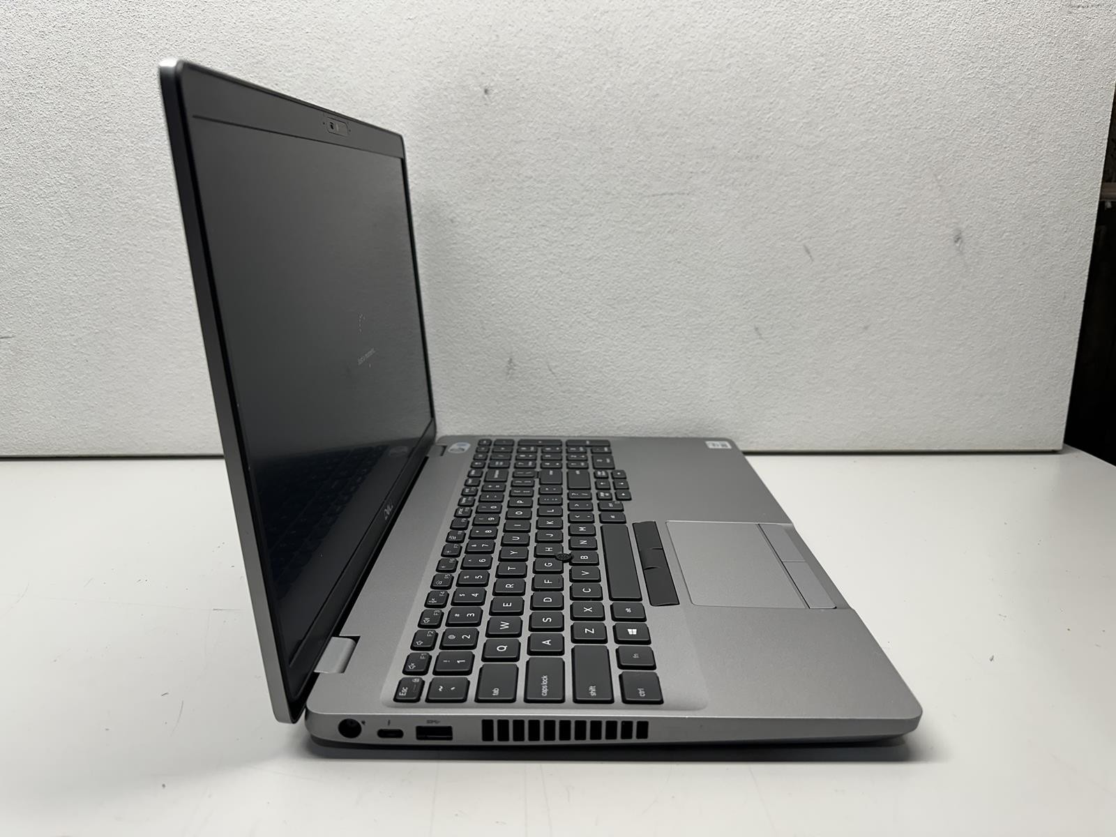 Dell Precision 3551 i7-10750H CPU @ 2.60GHz, 16GB RAM, 256GB NVMe, P620 Win11Pro