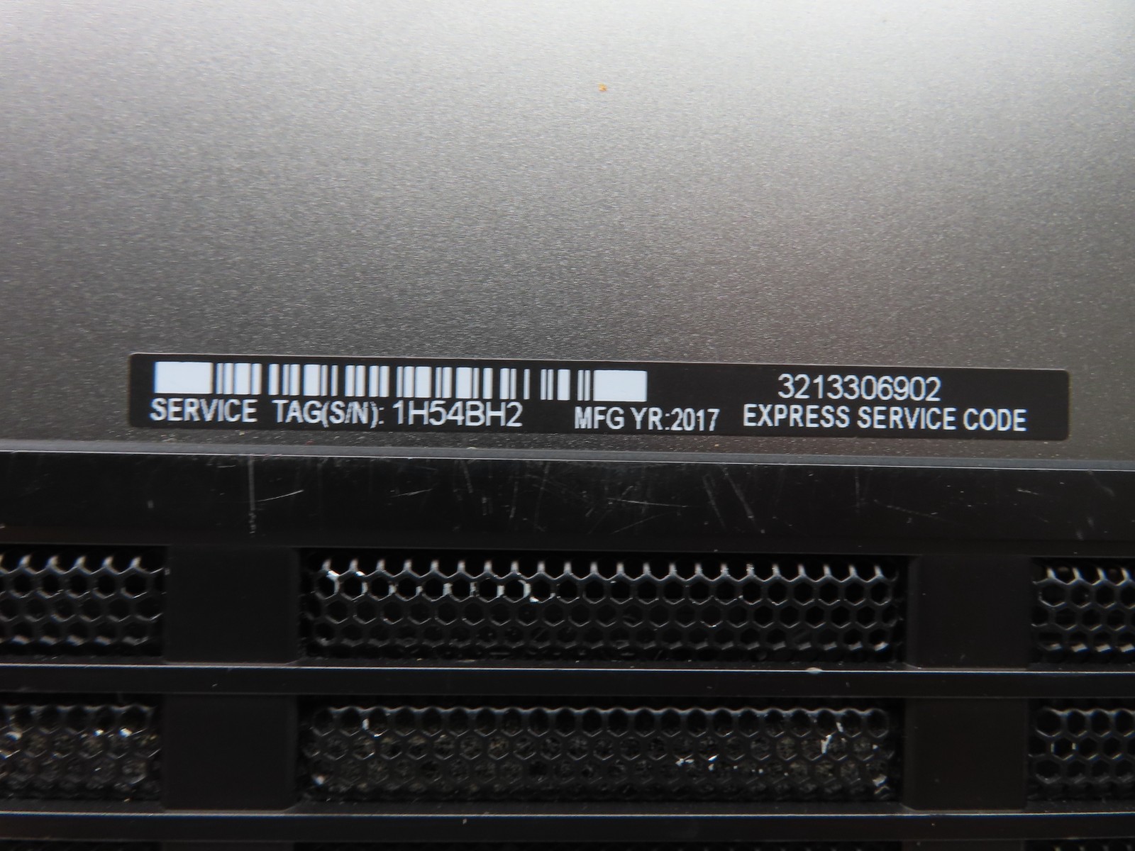 Alienware 15 R3 15.6″ Intel i5-7300HQ 2.50GHz 16GB RAM 1TB SSD GTX 1050 Ti