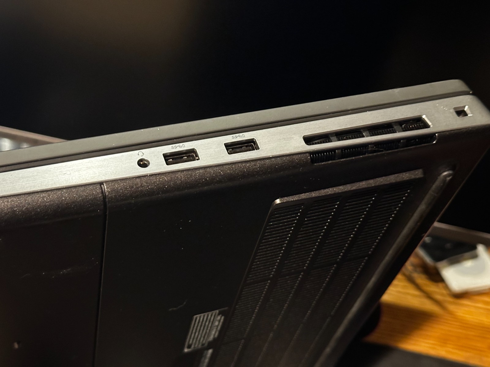 Dell Precision 7740 | XEON 2286M 8 core | 32GB | 512GB | RTX 3000 | Win 10 LTSC