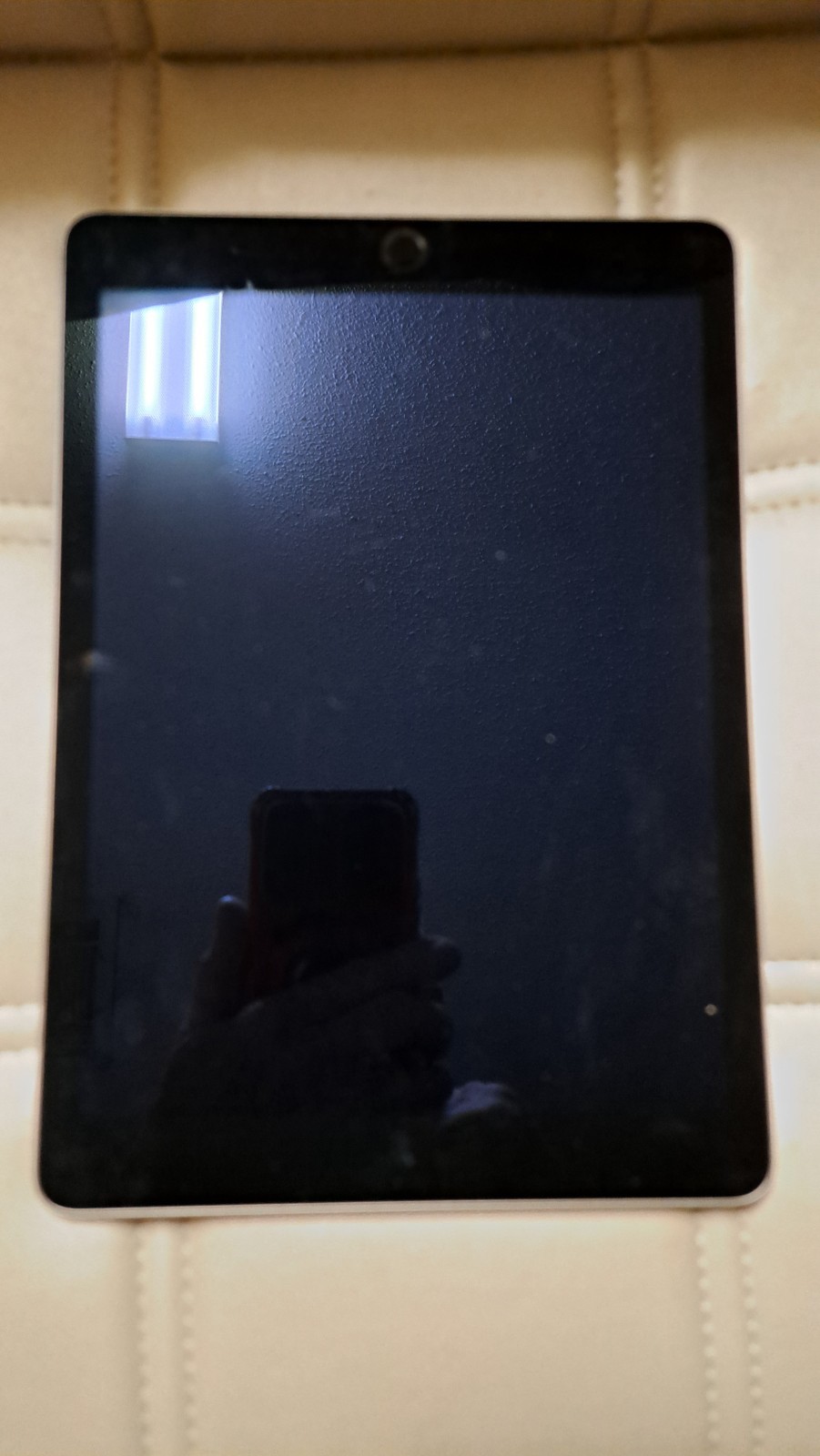 Apple iPad Air 2 Model A1566 Parts Only. Would Not Turn On.
