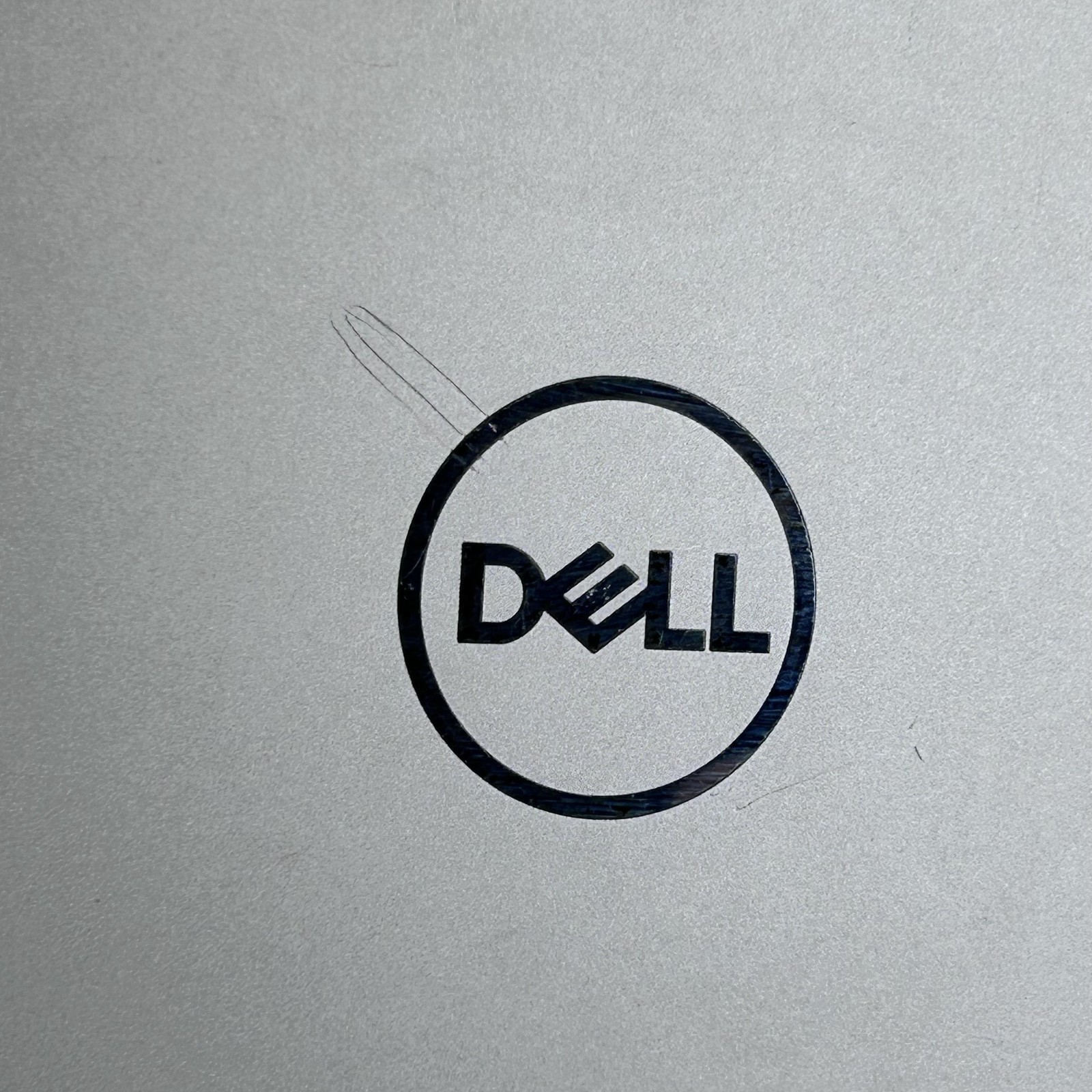 Dell XPS 15 9520 Silver FHD+ 2.3 GHz i7-12700H 32GB 1TB SSD NVIDIA RTX 3050 Good