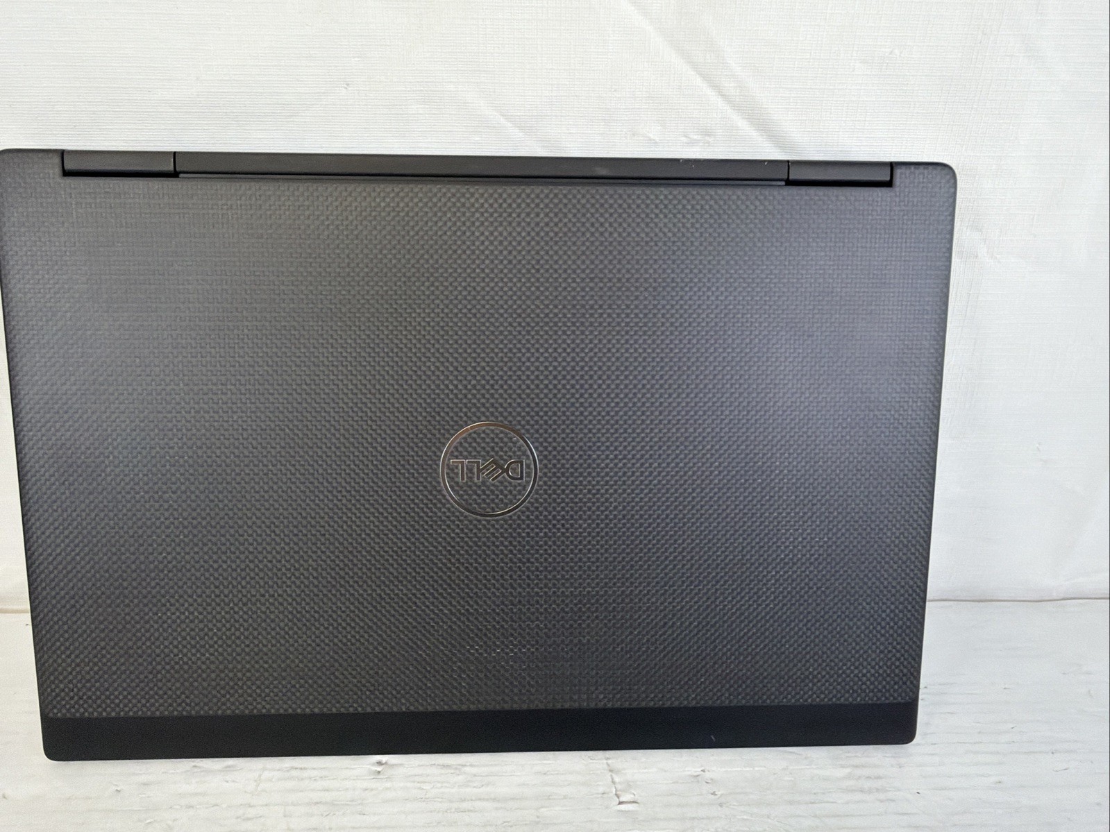 Dell Precision 7530 Intel i7-8850H 8GB NO SSD/OS Quadro P2000 15.6″ Excel Batt