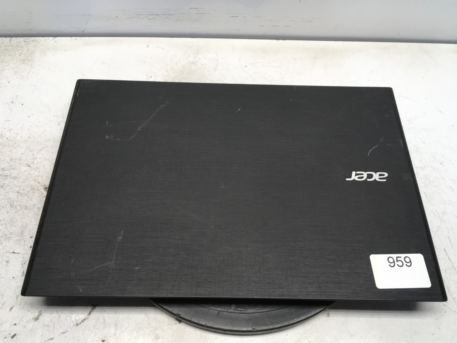 Acer Aspire E5-573 N15Q1 Intel i7-5500U 2.4GHz 8 GB NO HDD
