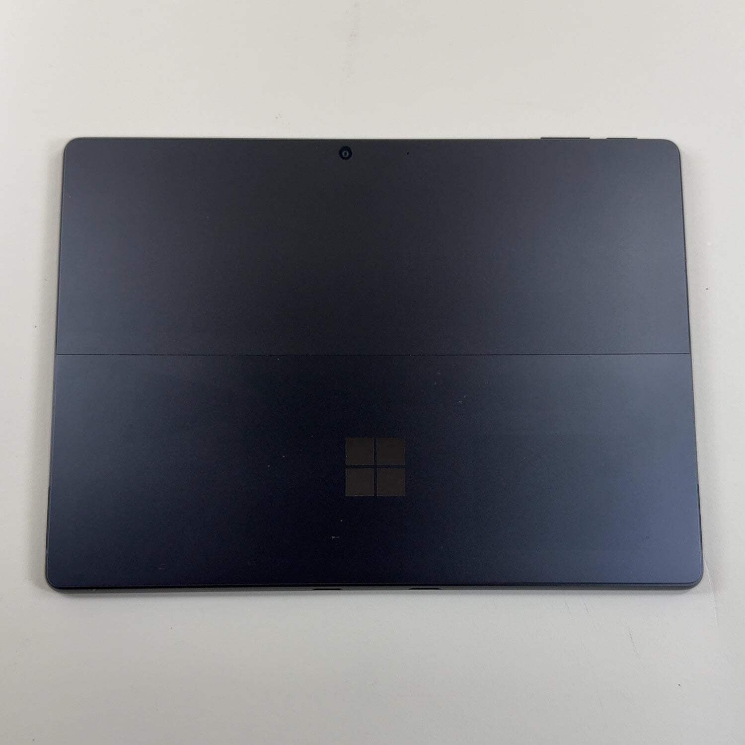 Microsoft Surface Pro 9 2038 13″ i7-1255U 2.6GHz 16GB RAM 512GB SSD READ