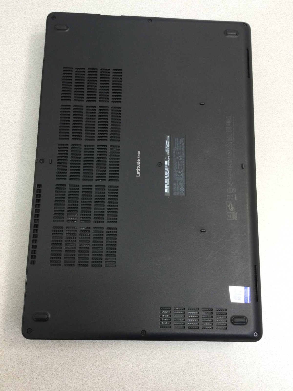 Dell Latitude 5590 15.6″ (256GB SSD, Intel Core i5-8250U, 1.6GHz, 8GB RAM