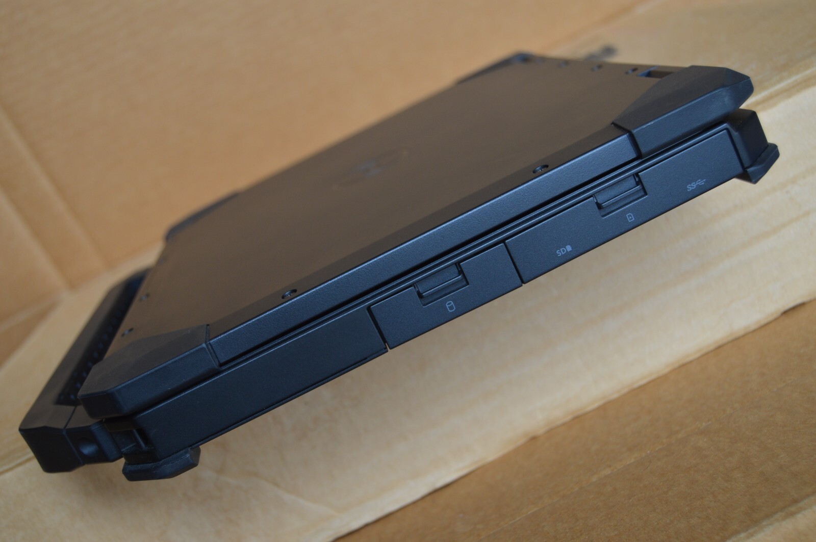 Dell Latitude 14 Rugged 5420 i5-8350U 1080P TOUCH 32GB 1TB LTE