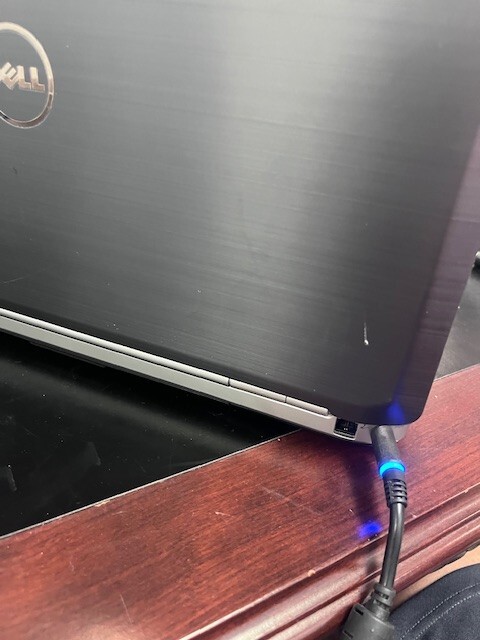 Dell Laptop Linux Mint Cinnamon 8GB Ram,New Fast 256GB SSD, New Battery, Bin A