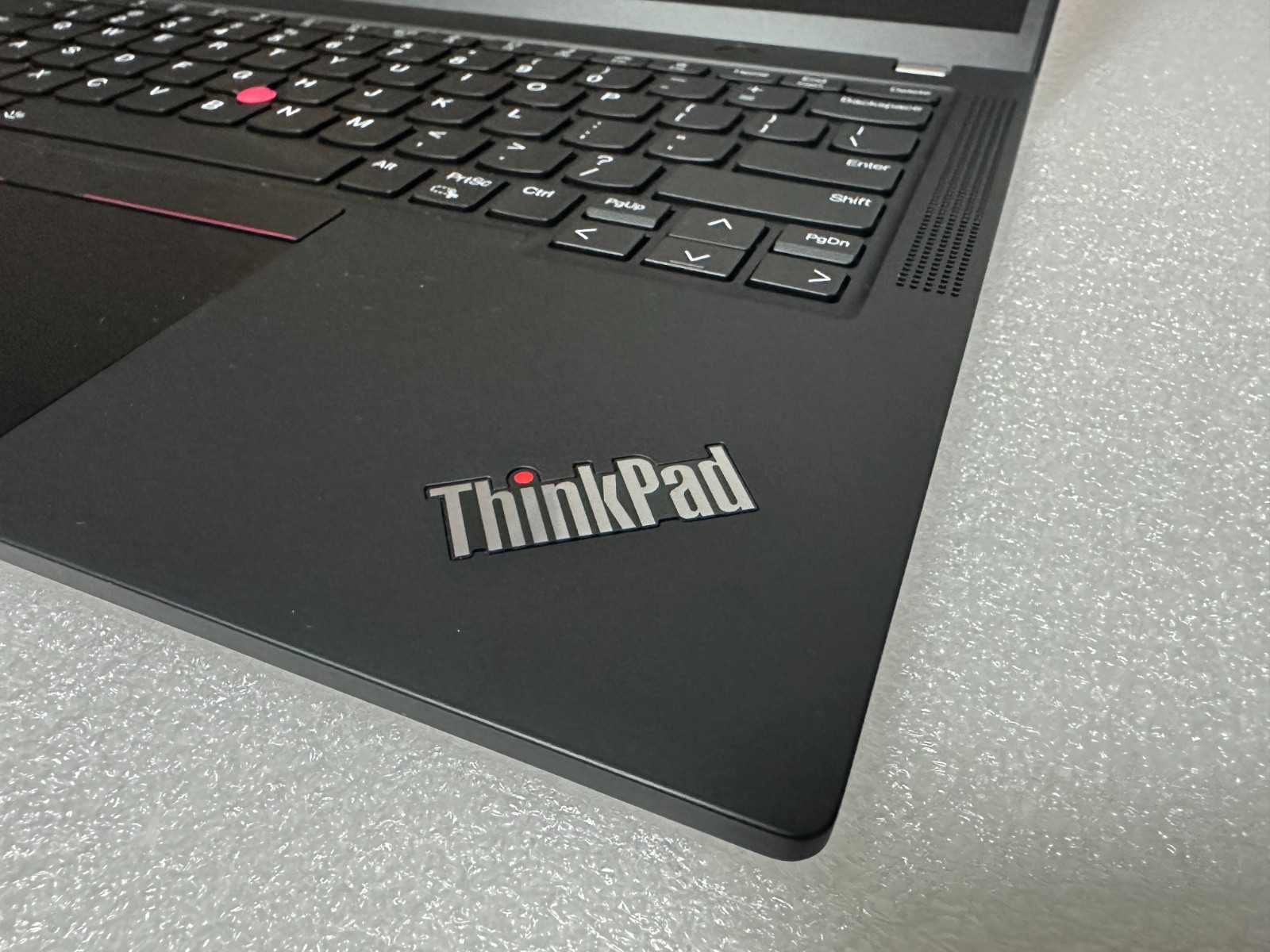 Lenovo ThinkPad X390 13.3″ Laptop i5-8265U 1.6GHZ 8GB RAM 256GB NVMe