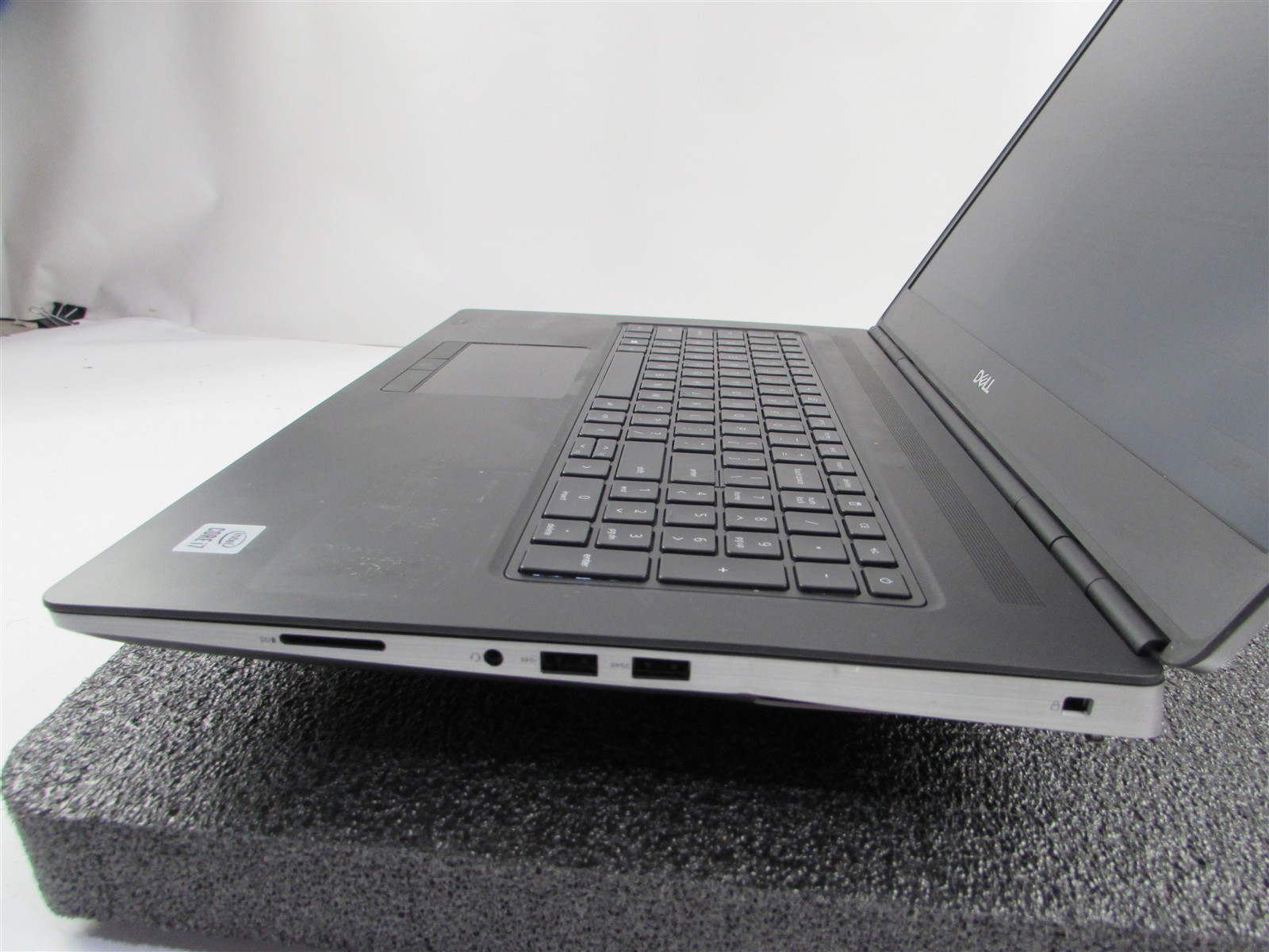 DELL PRECISION 7750 1920X1080 FHD I7-10850H 1TB 32GB RAM RTX 3000 WIN 11 PRO