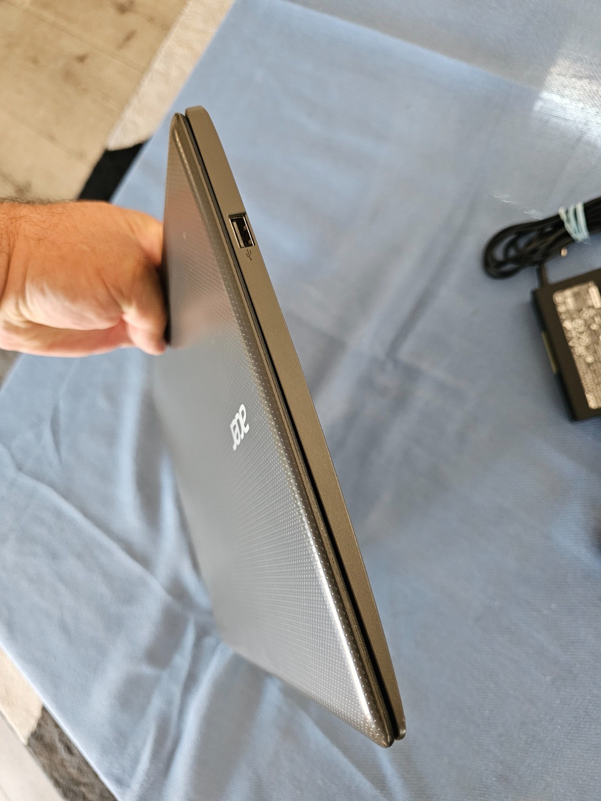 Acer N15V2 14″ Notebook AO1-431 Series With Charger – NO HDD, Works Great – Nice