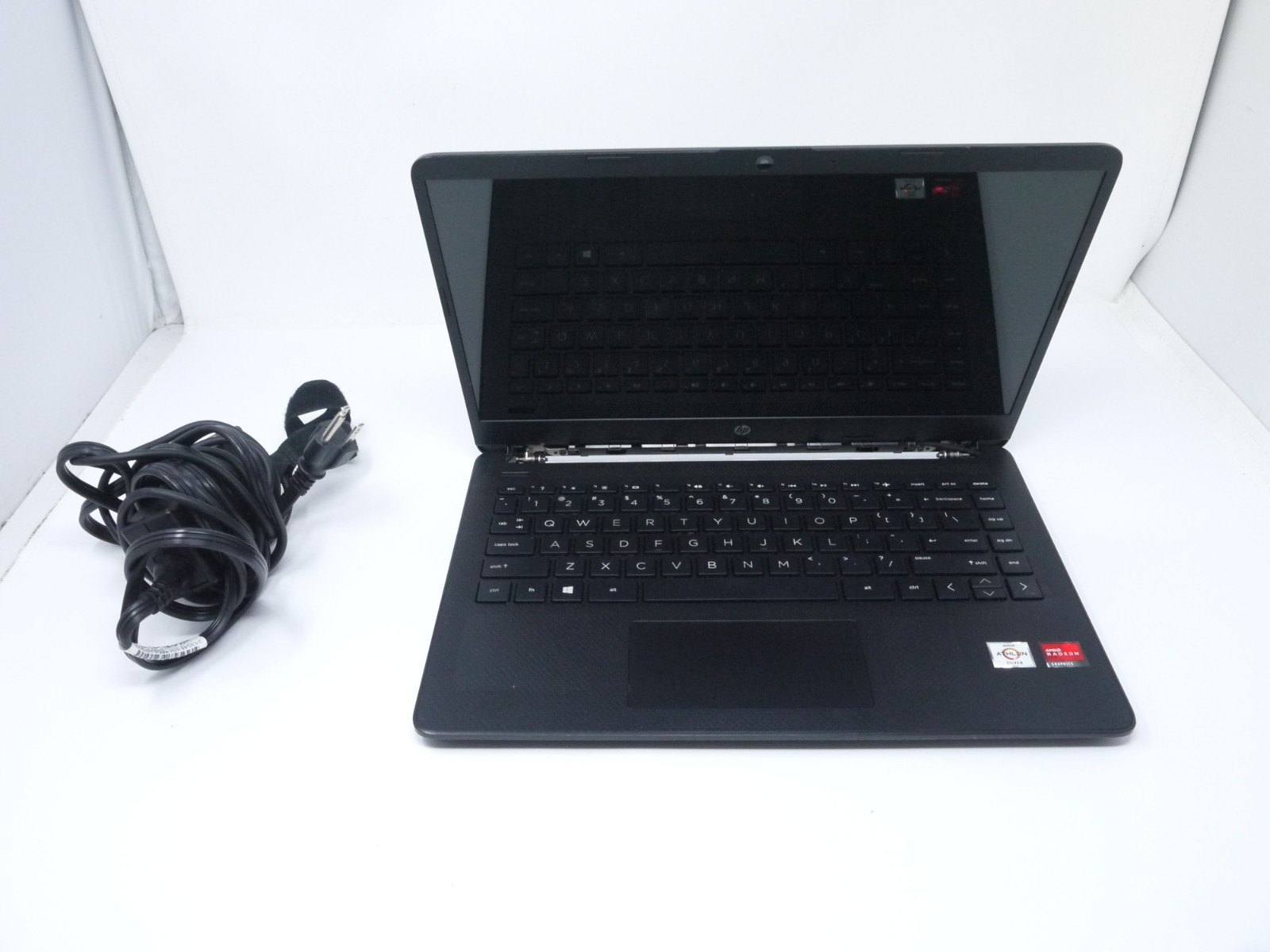 HP Laptop 14-FQ0013DX 14″ Laptop – AMD 3050U / 4GB / 128GB SSD / Win11 – Look