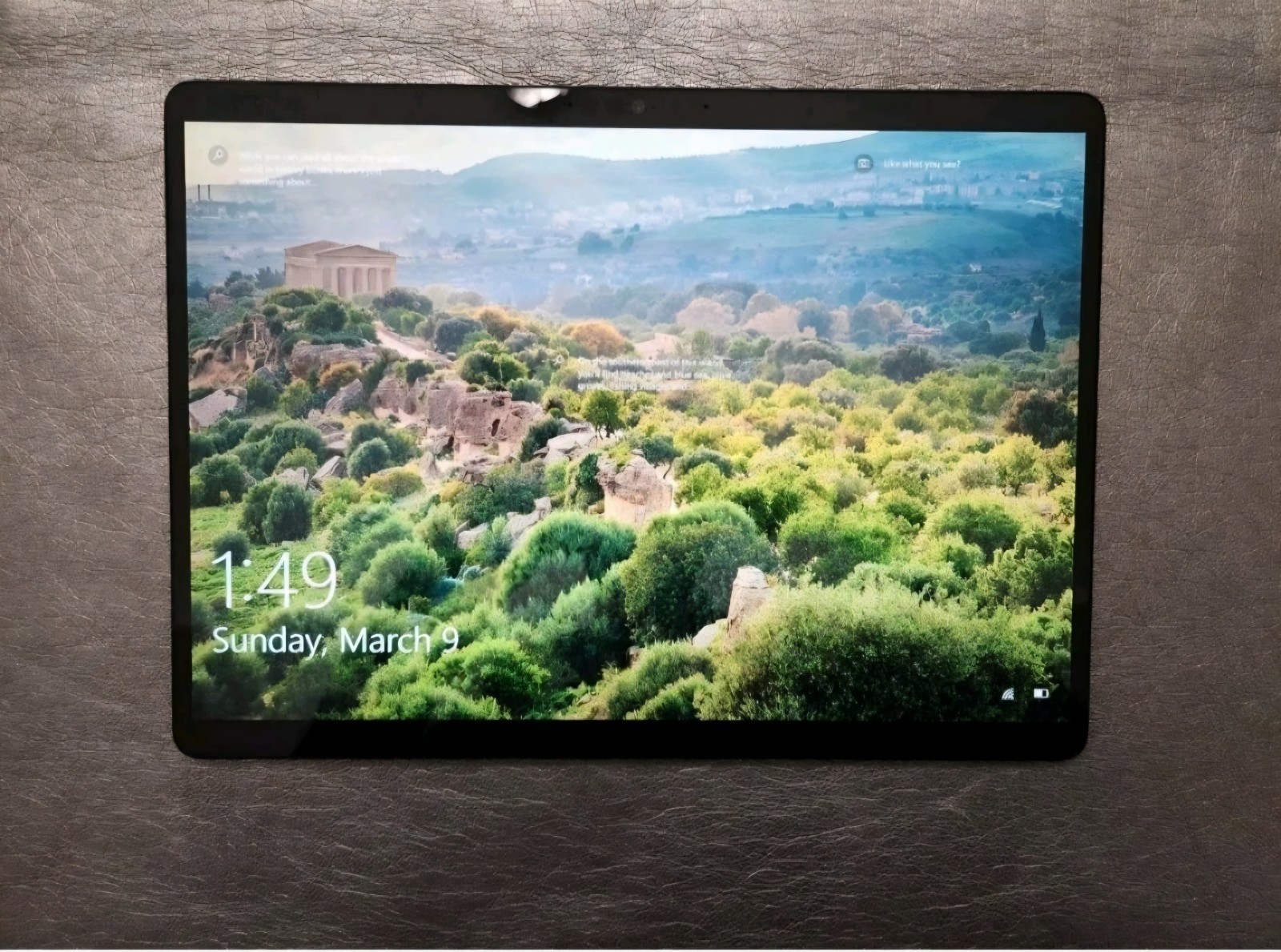 Microsoft Surface Pro X 13″ Touch (128 SSD, Microsoft SQ1, 3.00 GHz, 8GB, 13”)