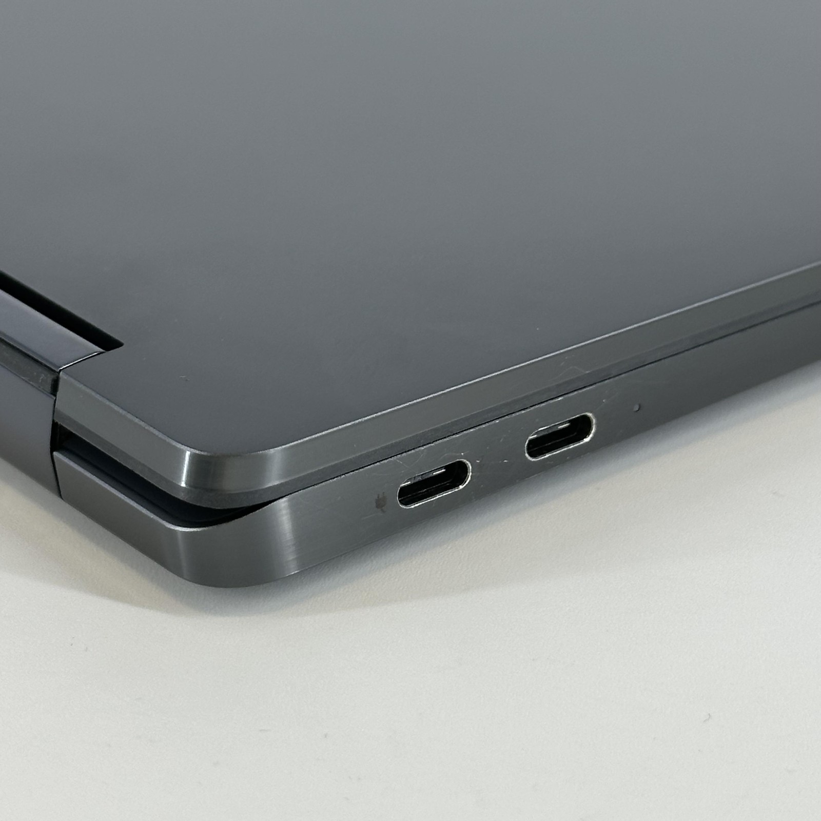 Dell Latitude 9450 (2-in-1) 14 2K TOUCH 2.1 GHz Ultra 7 165U 32GB 1TB SSD