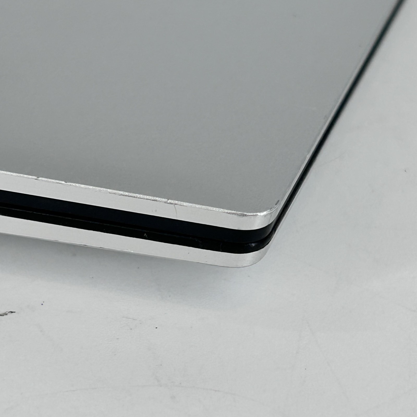 Dell XPS 17 9700 Silver FHD+ i5-10300H 2.50GHz 16GB RAM 1TB SSD Good