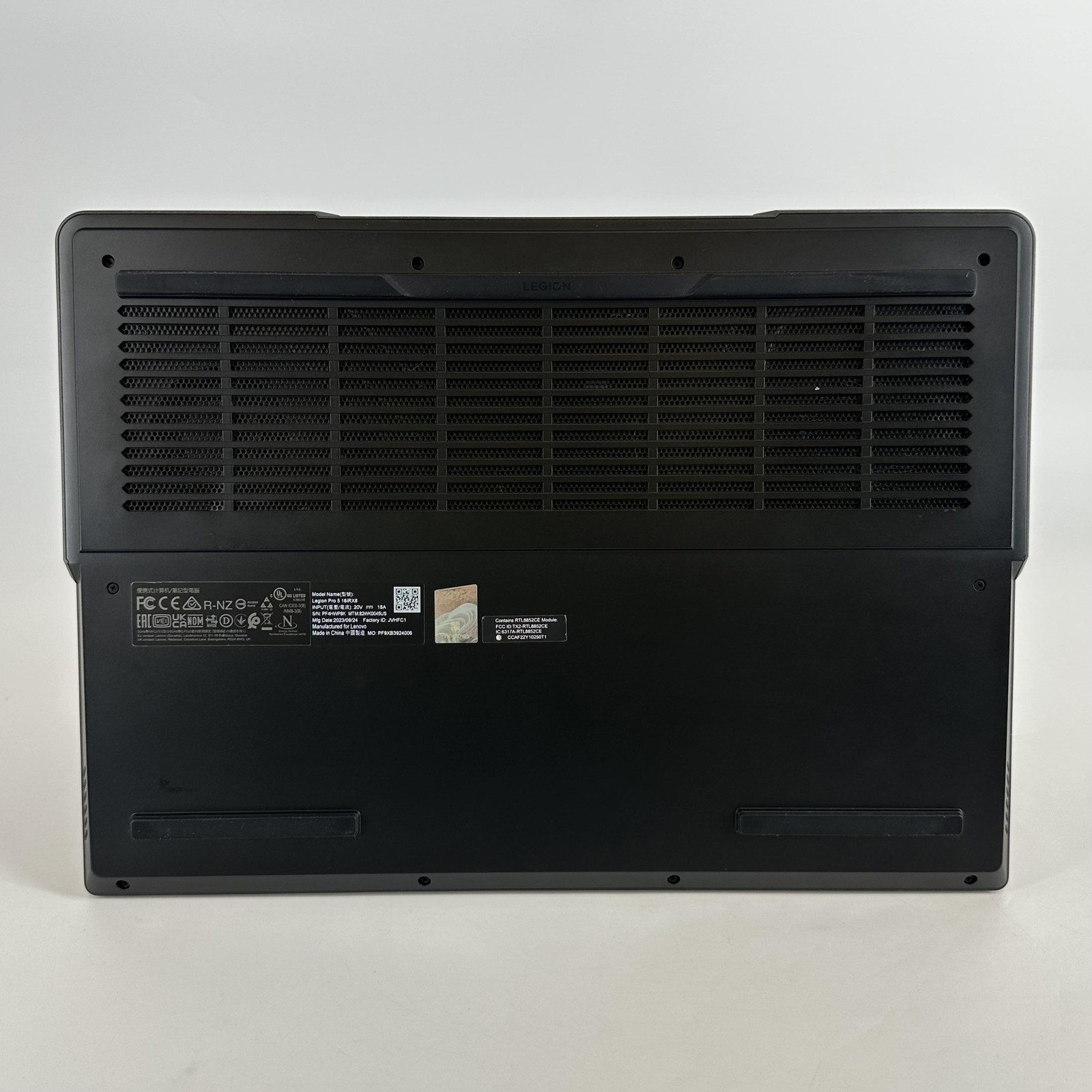Lenovo Legion Pro 5i Gen 8 16 240Hz QHD+ 2.1GHz i7-13700HX 32GB 1TB SSD RTX 4070