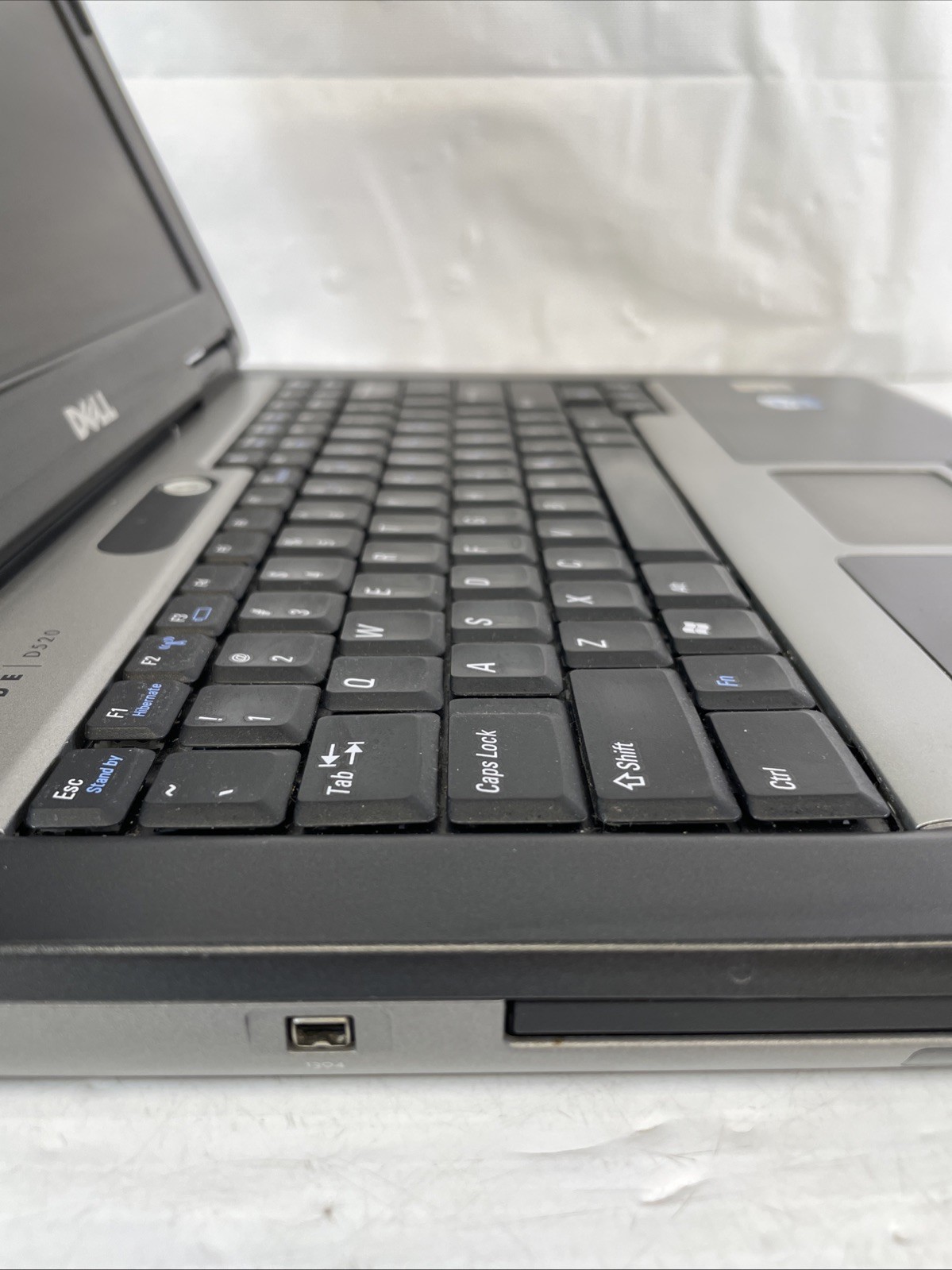Dell Latitude D520 Retro Gaming Laptop Intel C2D 1.66GHz 1GB RAM 500GB HDD WinXP