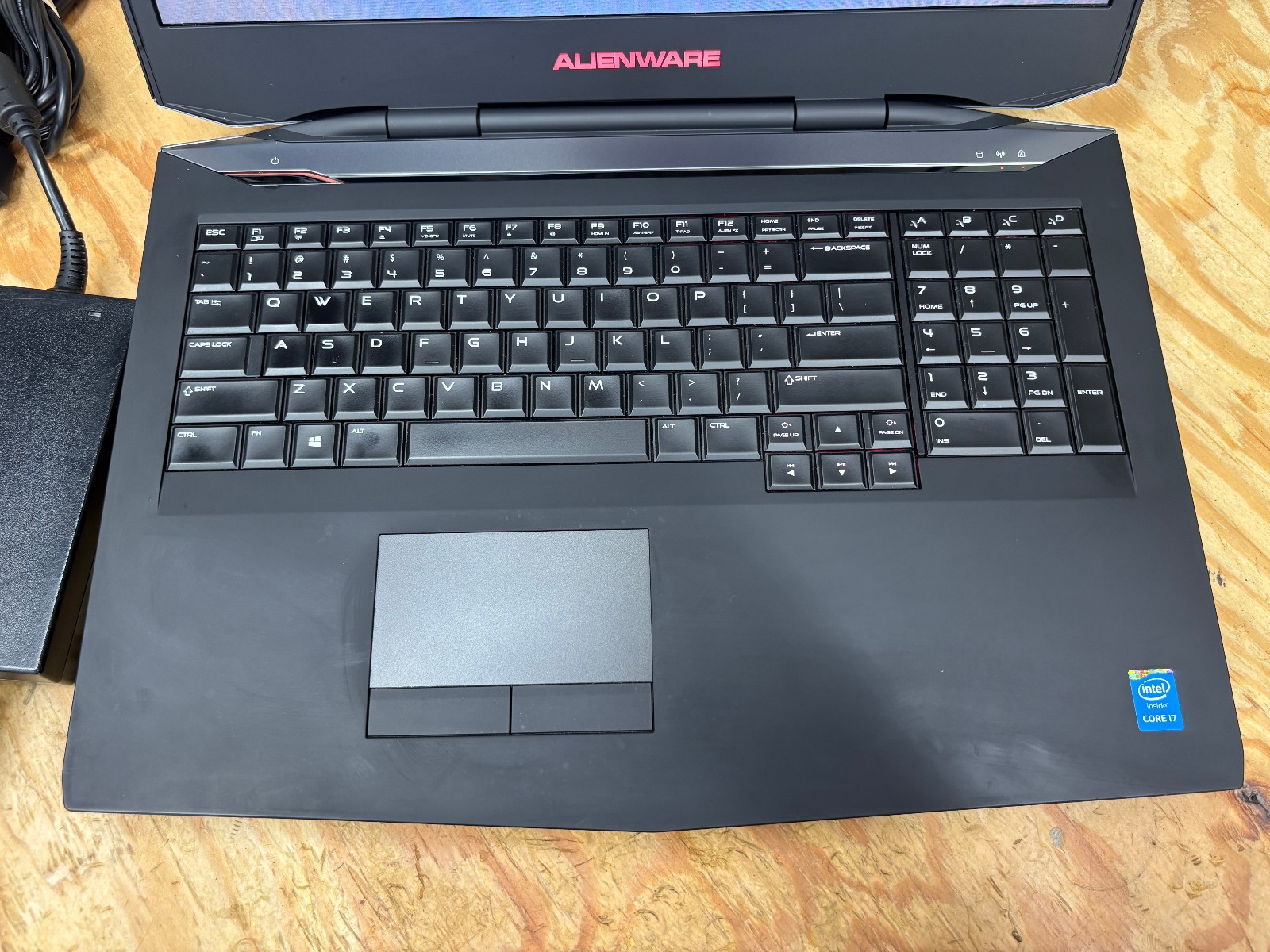 Alienware 17 R1 17.3″ Gaming Laptop i7-4710MQ 8GB 275GB SSD+1TB GTX 860M Win11