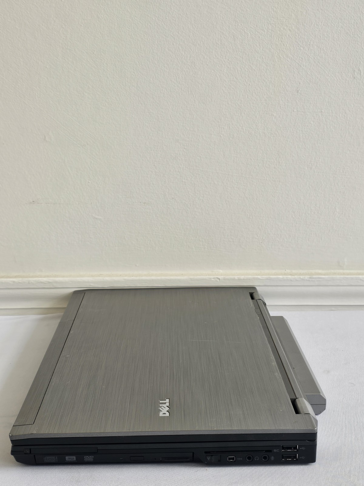 Dell Latitude E6510 Laptop – i5-M560 – 2GB RAM – 160GB HDD – Windows 10 – READ