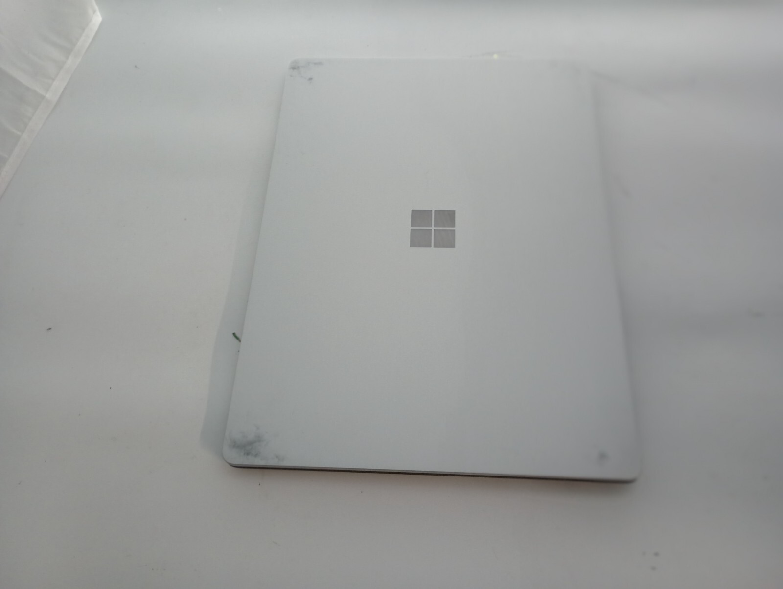 Surface Laptop (4025) w/charger.i5-7300U.8GB.13.5″2k Touch.256GB M.2.W11Pro