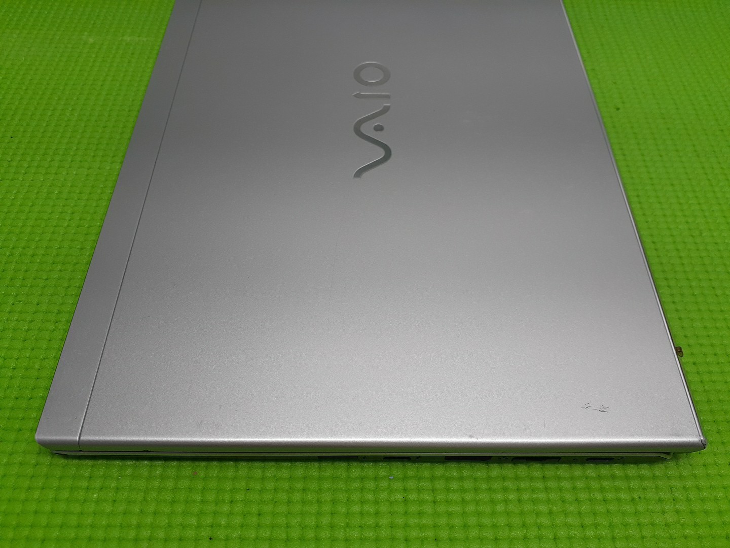 Sony VAIO SX14 i5-1155G7 16gb Bios locked no ac or ssd (READ) AS IS PARTS