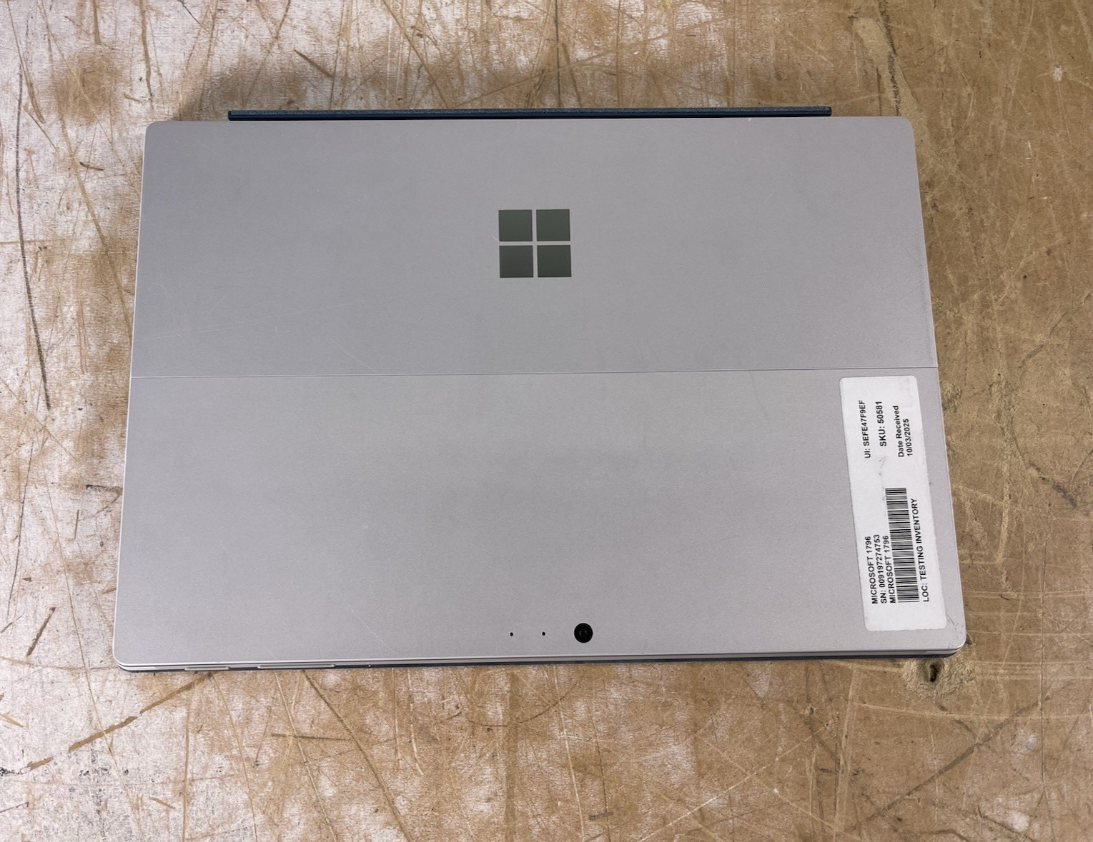 MICROSOFT SURFACE LAPTOP 1769 i5-7300U @ 2.60GHz, 4GB RAM, 120GB SSD, WIN 10 PRO
