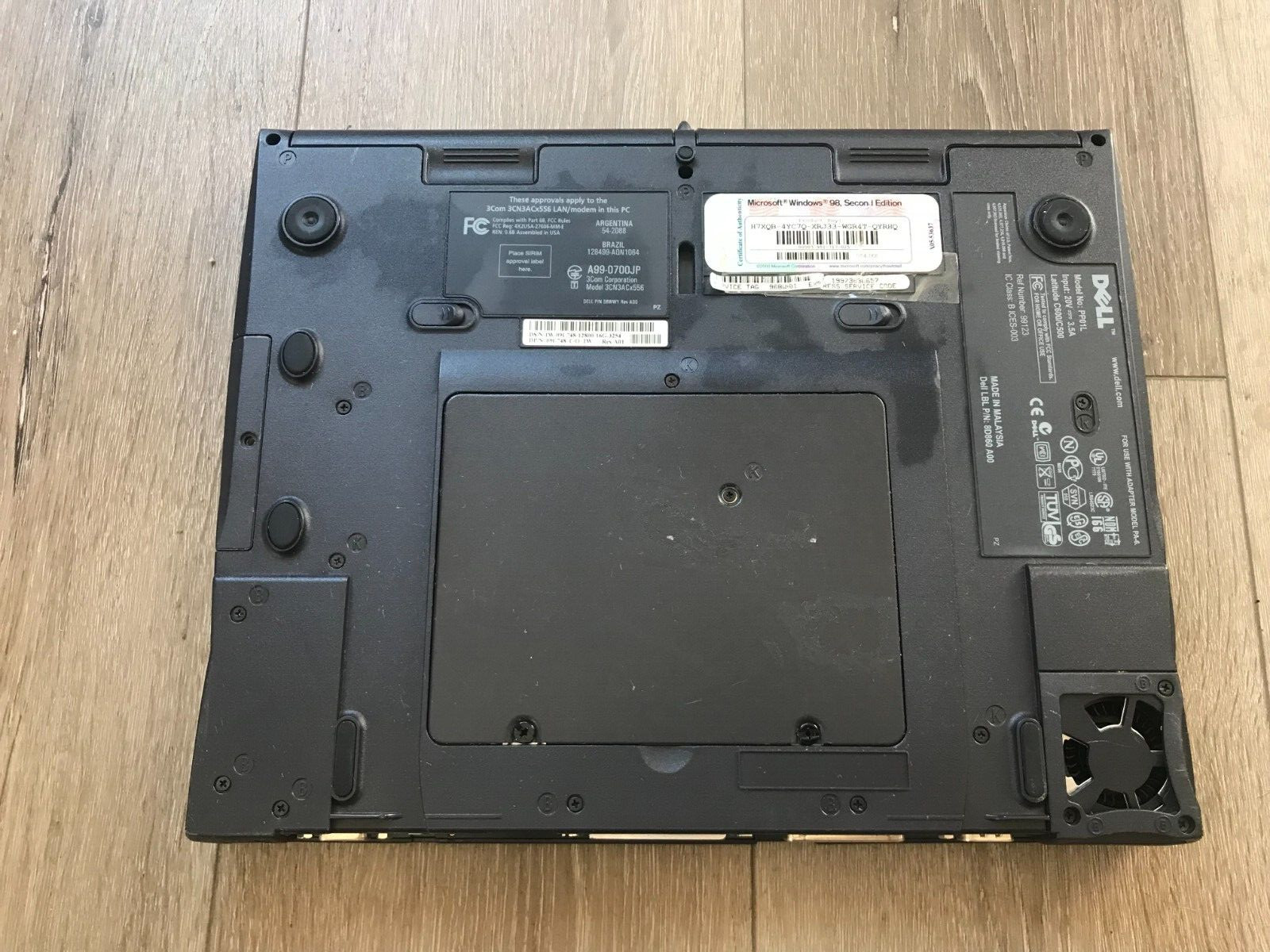 Dell Latitude C500 14″ Intel Celeron 700 MHz 256MB RAM 20GB HDD Win XP PRO