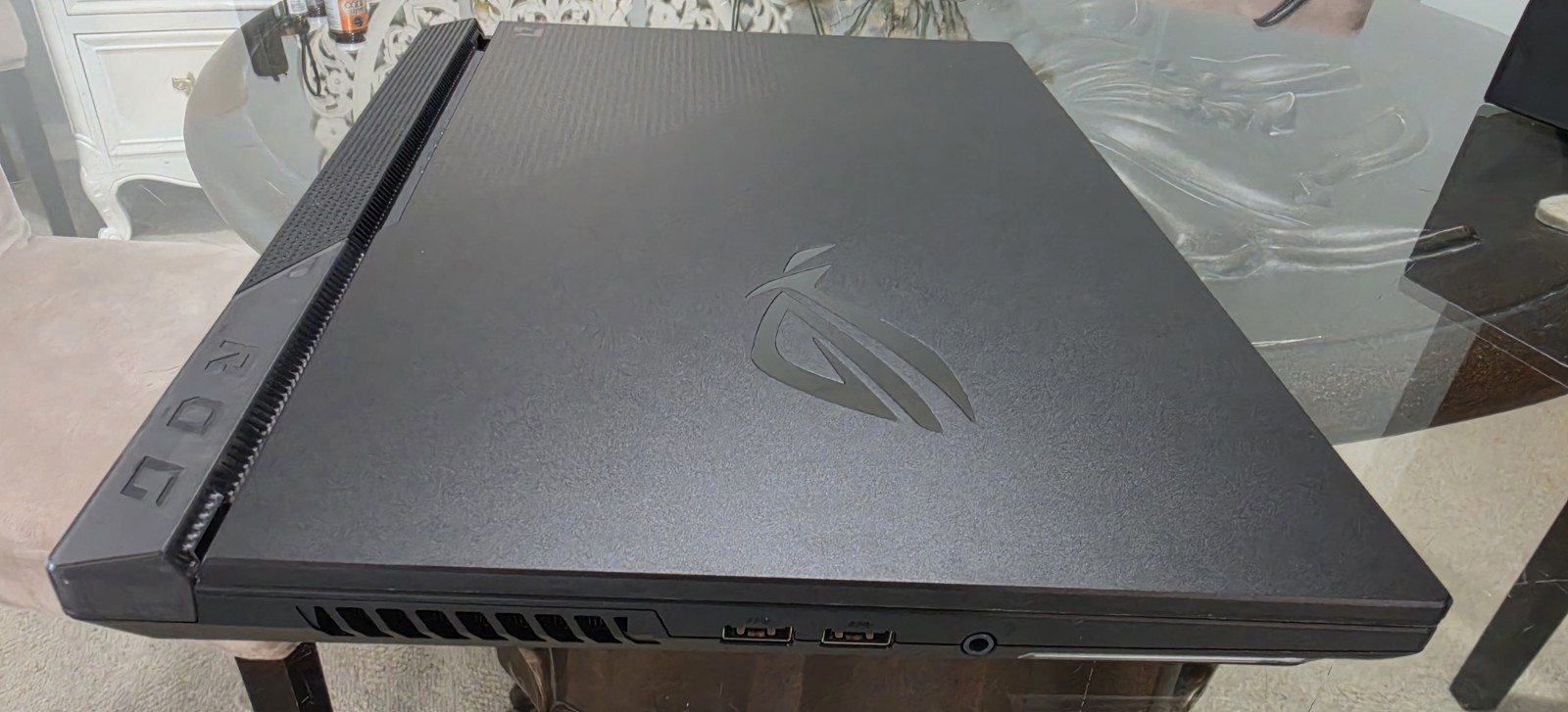 Asus ROG Strix G513QY 15.6″ Ryzen 9 5900HX 3.3GHz, 16GB RAM, 500 GB SSD, RX 6800